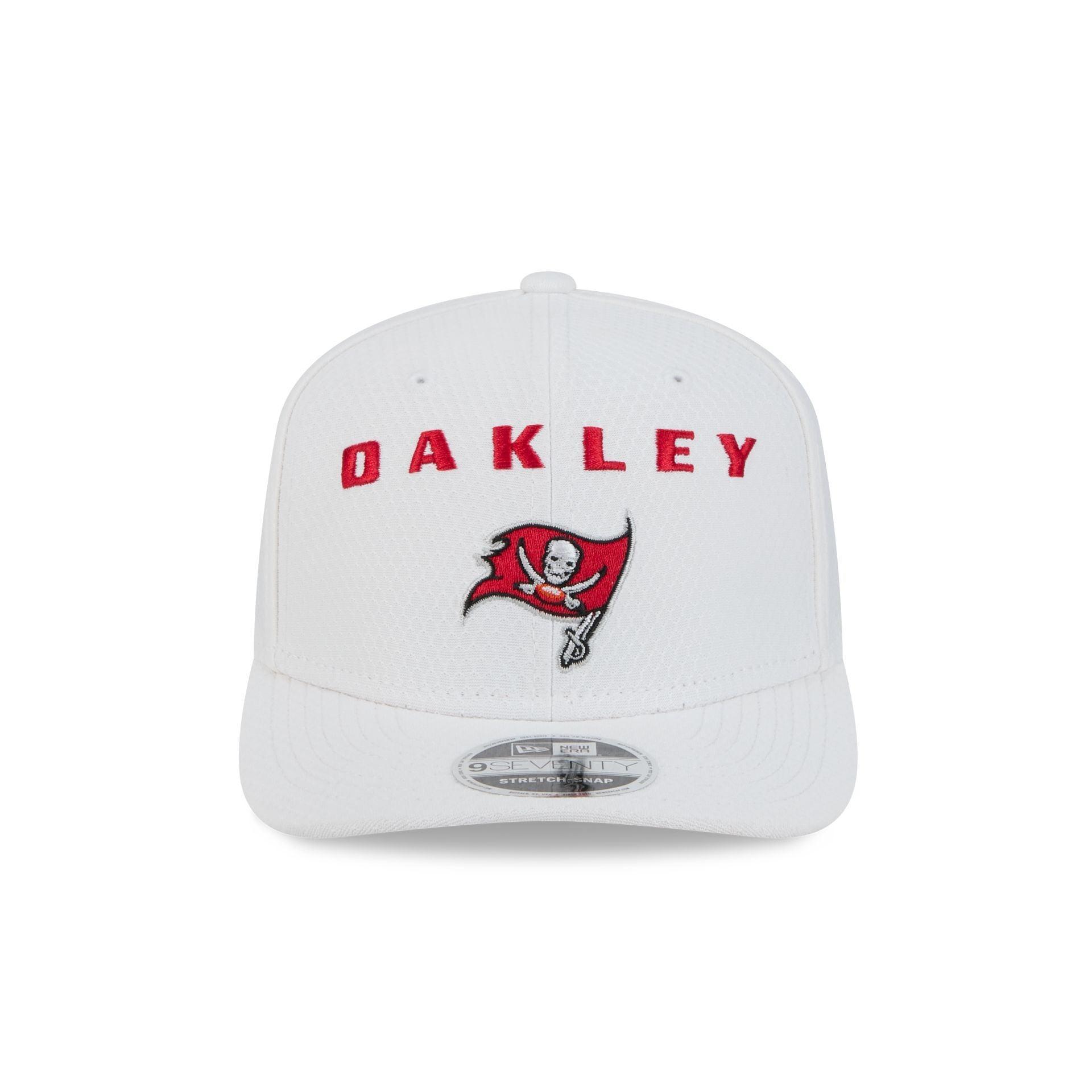 Oakley x Tampa Bay Buccaneers White 9SEVENTY Stretch-Snap Hat Male Product Image