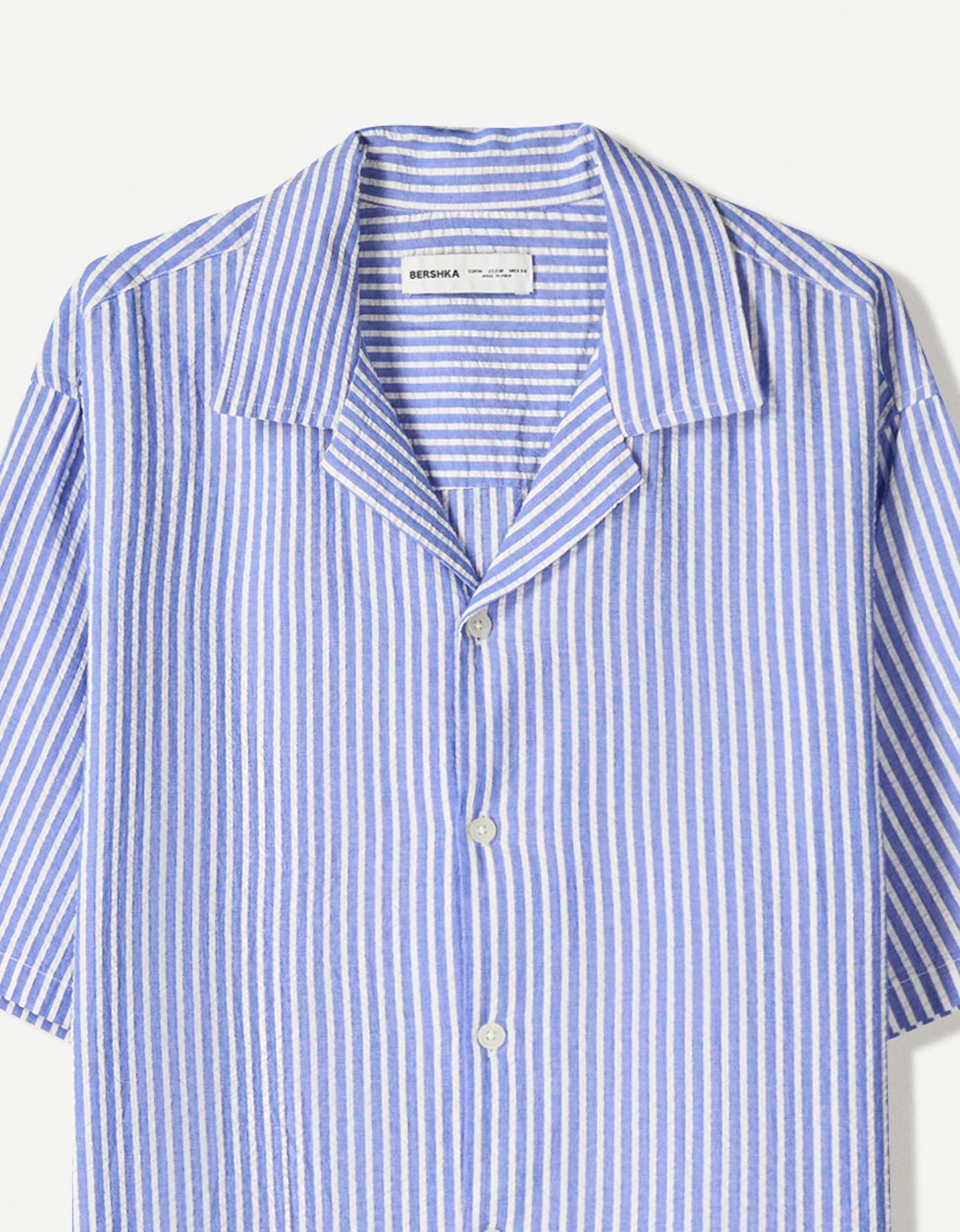 Textured striped boxy-fit short sleeve shirt Product Image