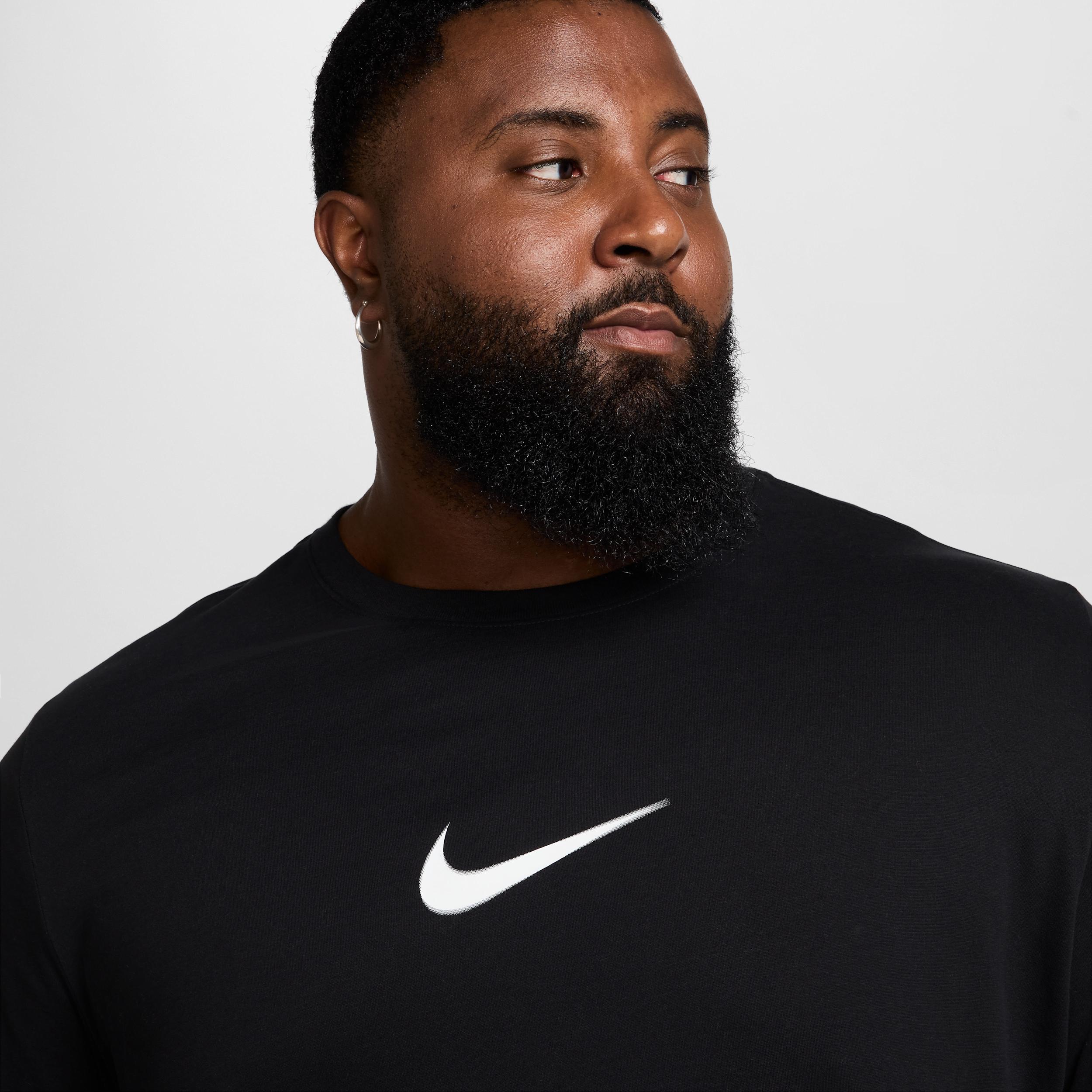 Nike Men's Dri-FIT Fitness T-Shirt Product Image