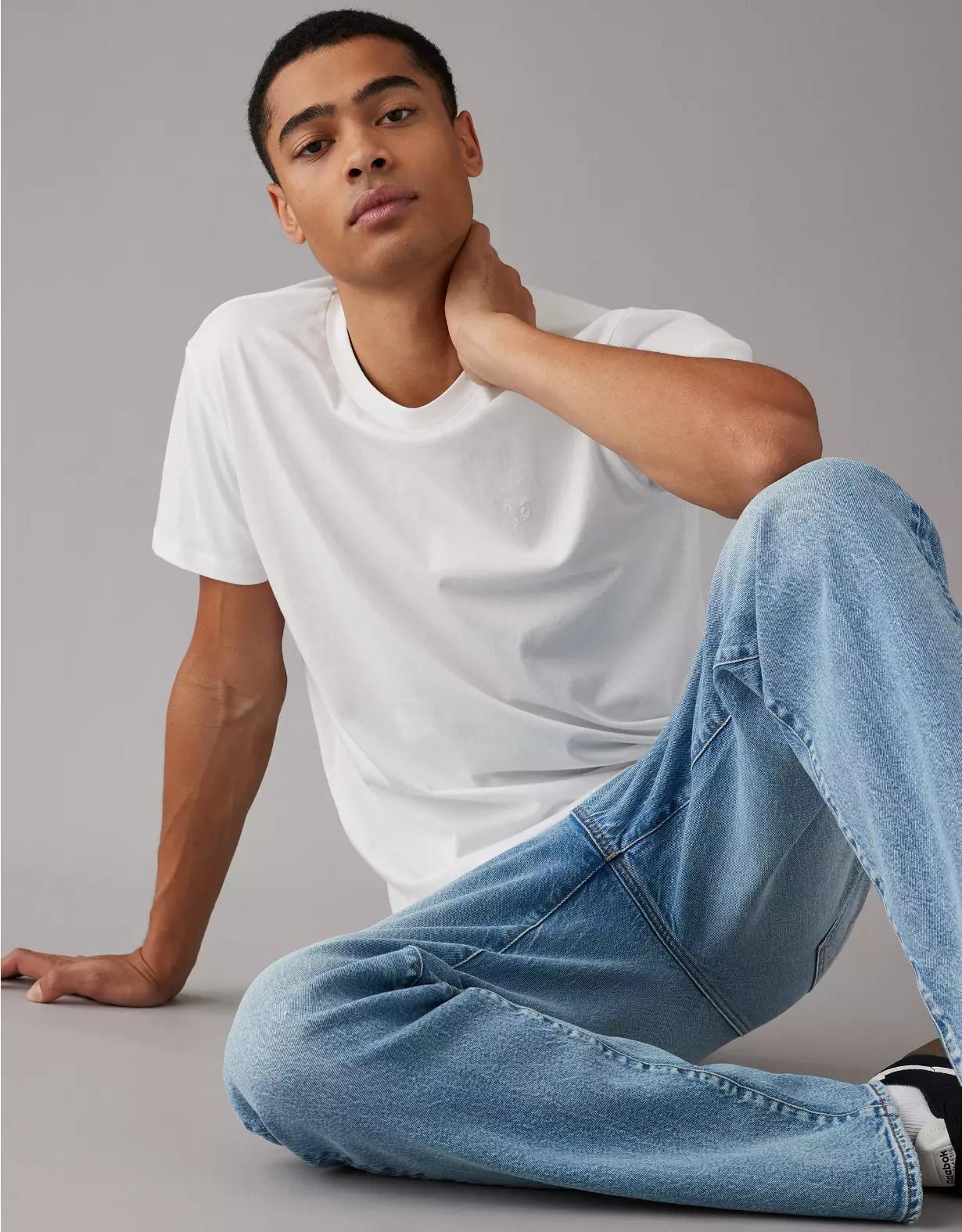 AE Lived-In Slim T-Shirt Product Image