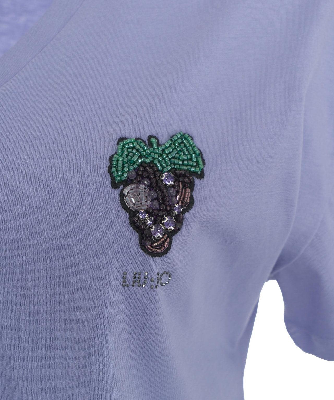 T-shirt with applique Product Image