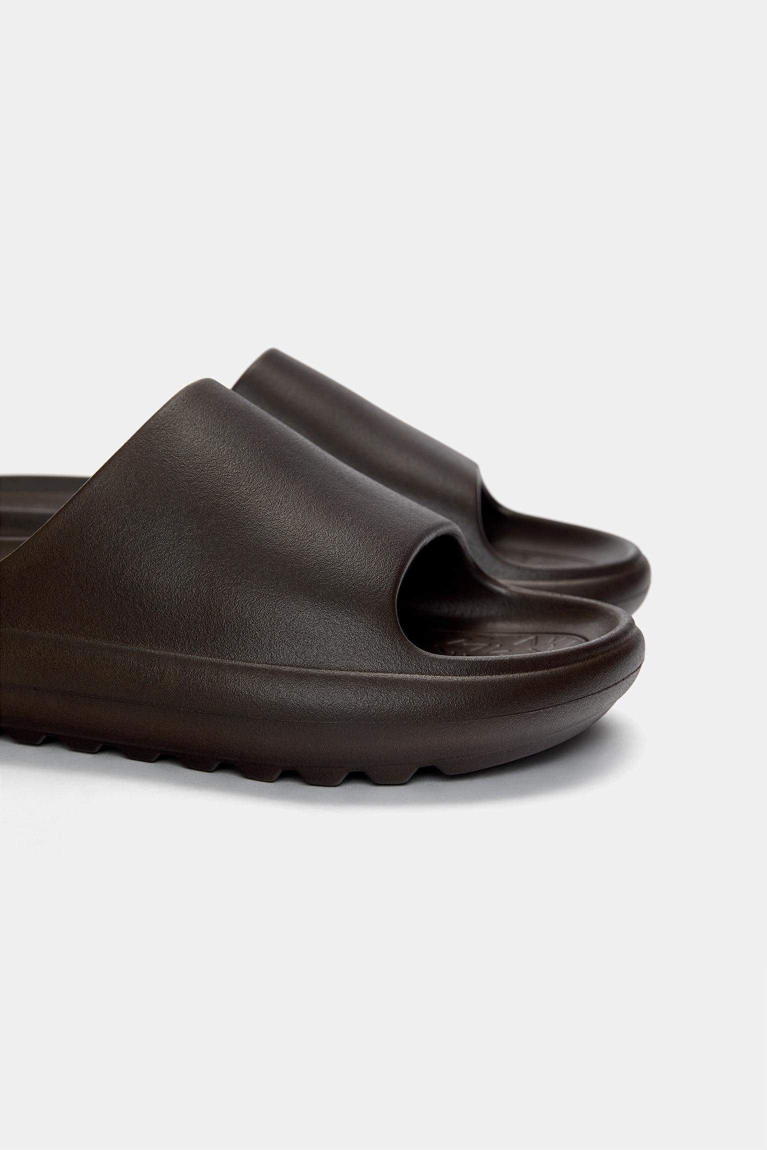 Rubberized sandals Product Image