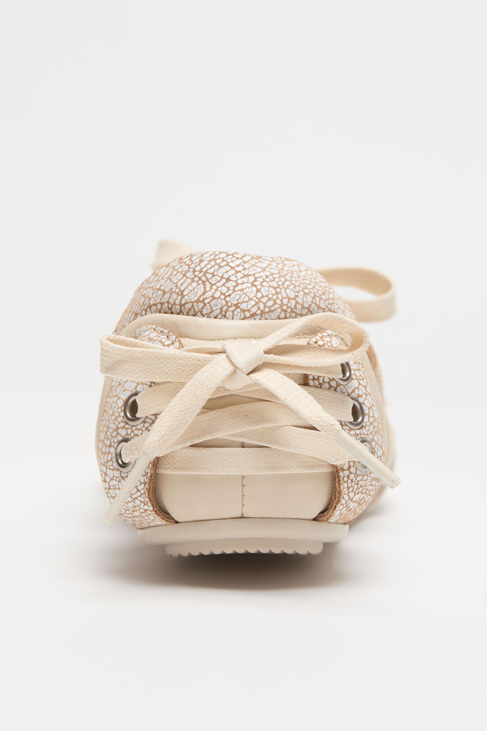 Lace-up leather shoes Product Image