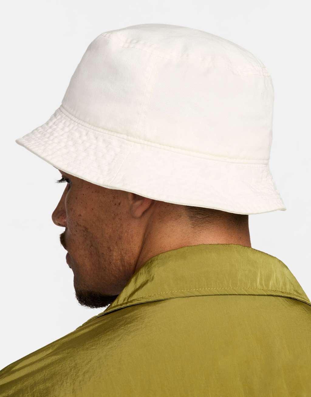 Nike Apex bucket hat in cream Product Image