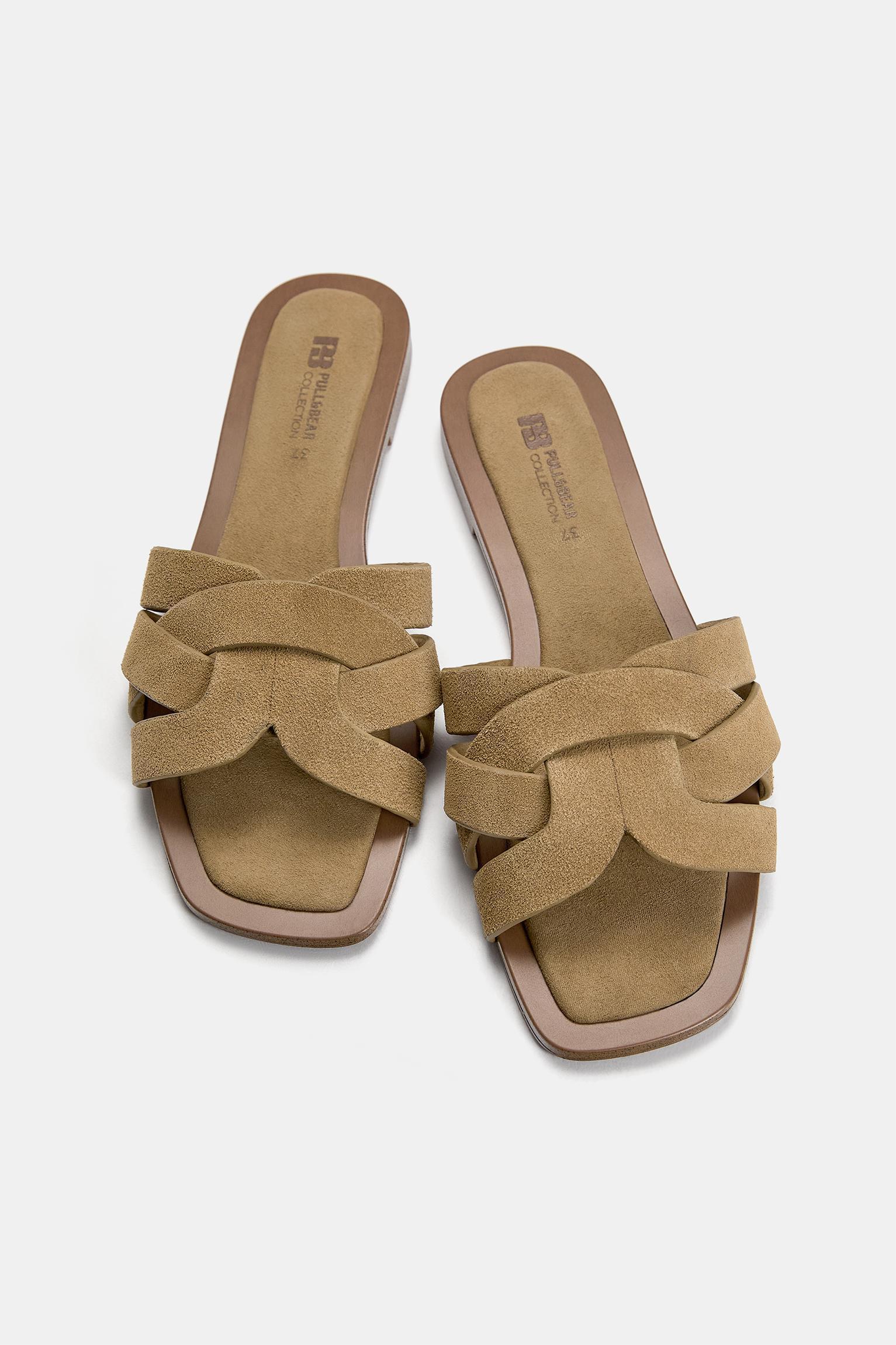 Leather flat sandals Product Image