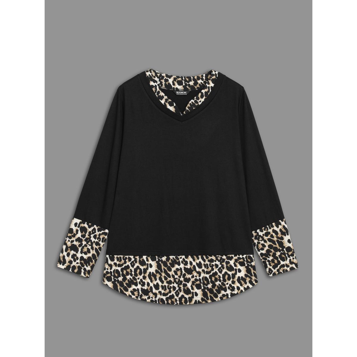 Plus Size Contrast Patchwork Leopard Stretchy T-shirt Black Women Casual Contrast Notched collar Everyday T-shirts BloomChic 28/5X Product Image