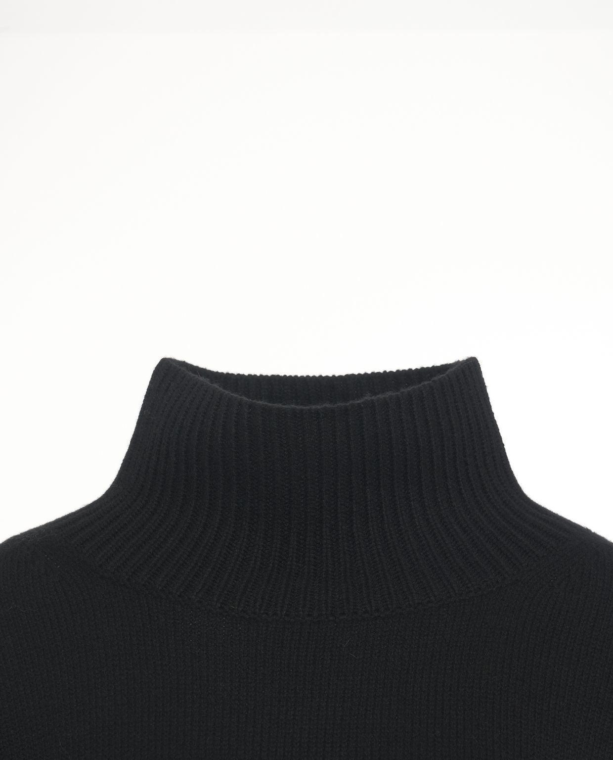 Cashmere turtleneck sweater Product Image