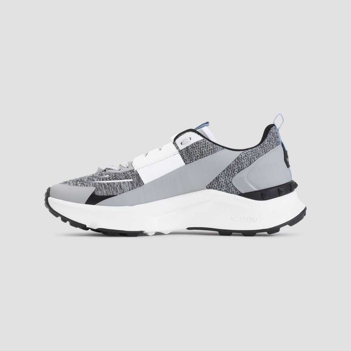 VALENTINO GARAVANI True Act Low Top Trainer In Mesh And Rubberised Fabric In Zhe Ghiaccio Melange Pastel Grey Nero Bianco Product Image