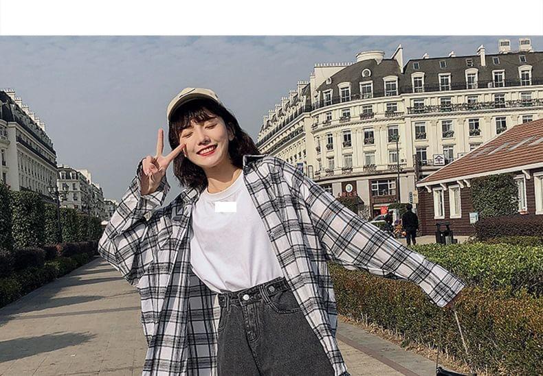 High Waist Denim Shorts Product Image