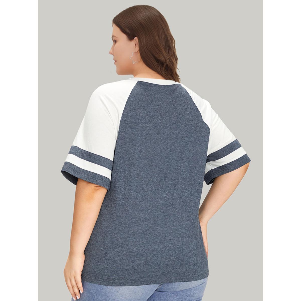 Plus Size Letter Print Patchwork Raglan Sleeve T-shirt Multicolor Women Casual Contrast Letter Dailywear T-shirts BloomChic 12/L Product Image