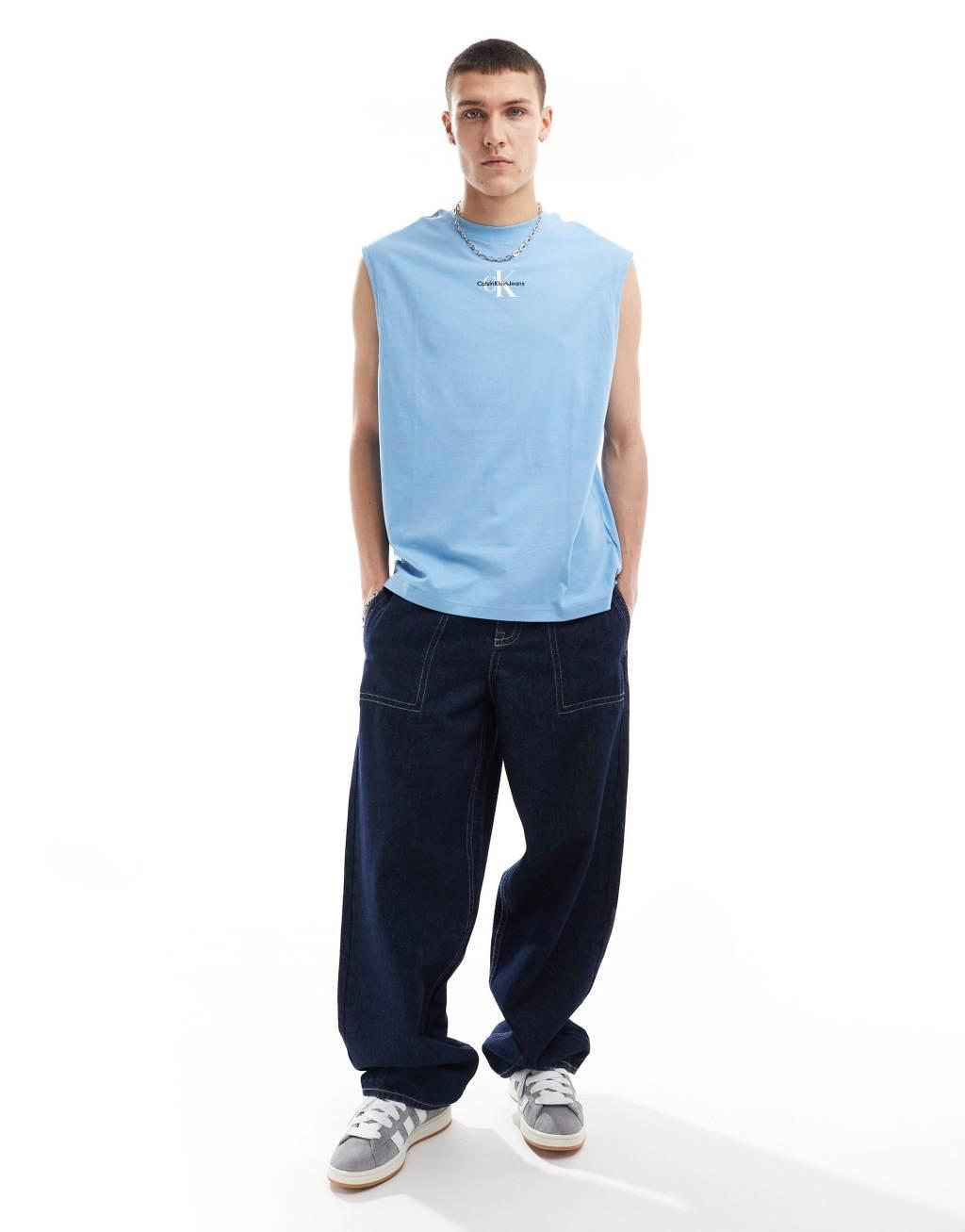 Calvin Klein Jeans monologo sleeveless T-shirt in blue Product Image