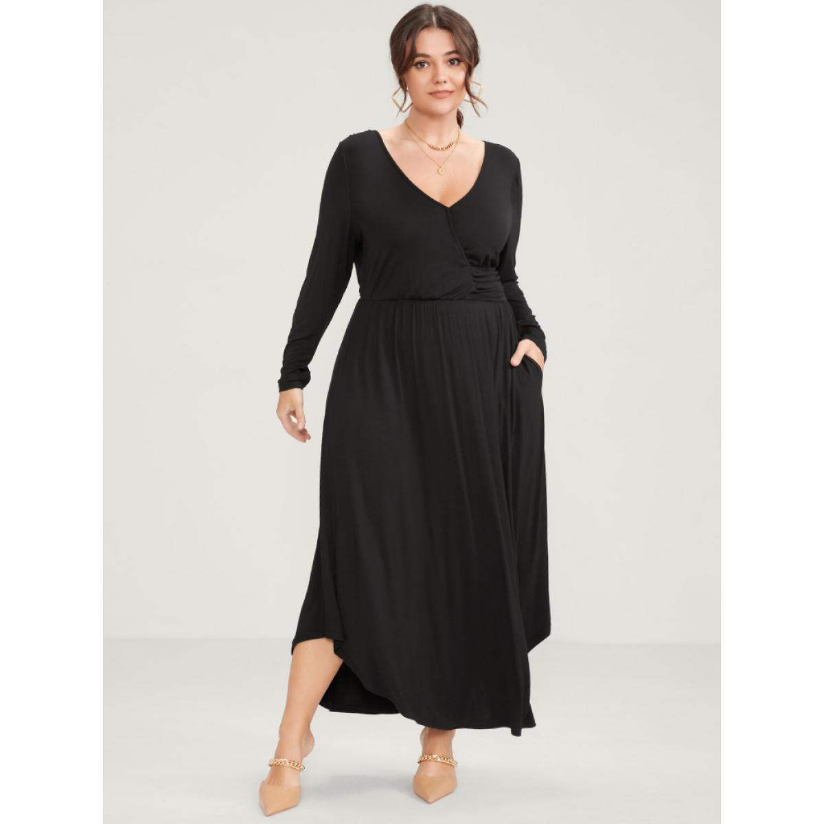 Plus Size Solid Pocket Button Elastic Waist Wrap Arc Hem Dress Black Women Elegant Arc Hem V-neck Long Sleeve Curvy Long Dress BloomChic 22-24/3X Product Image