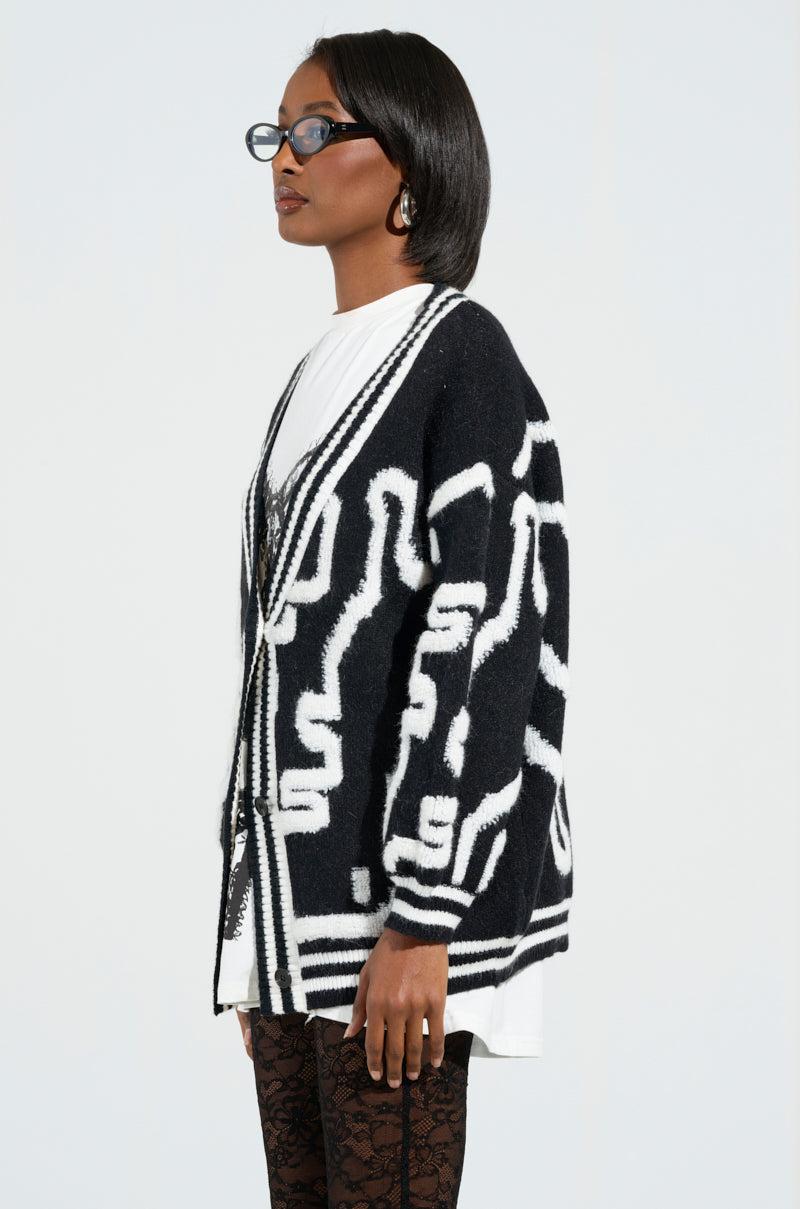 ABSTRACT LOVER OVERSIZED CARDIGAN IN BLACK WHITE Product Image