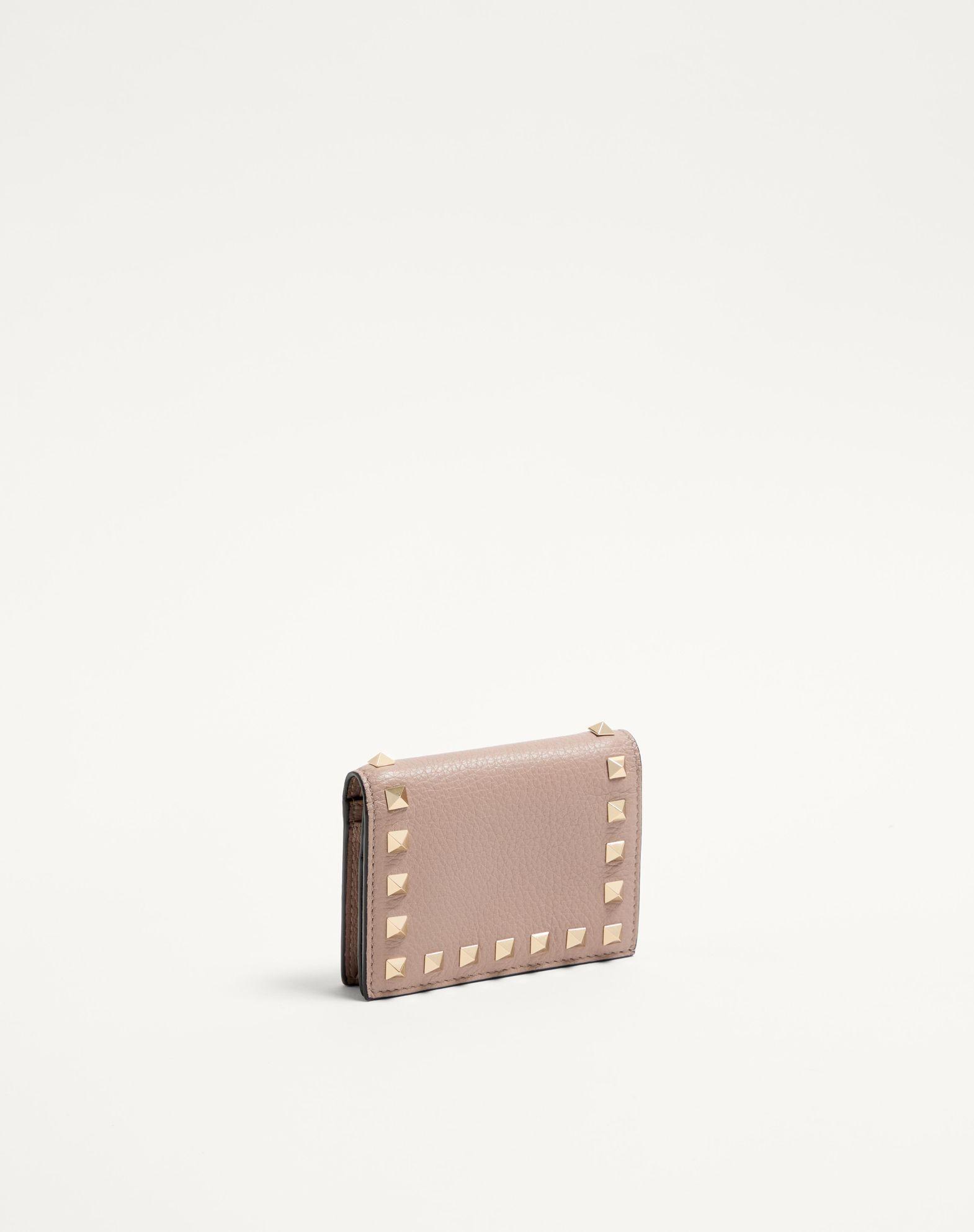 Small Rockstud Grainy Calfskin Wallet Product Image