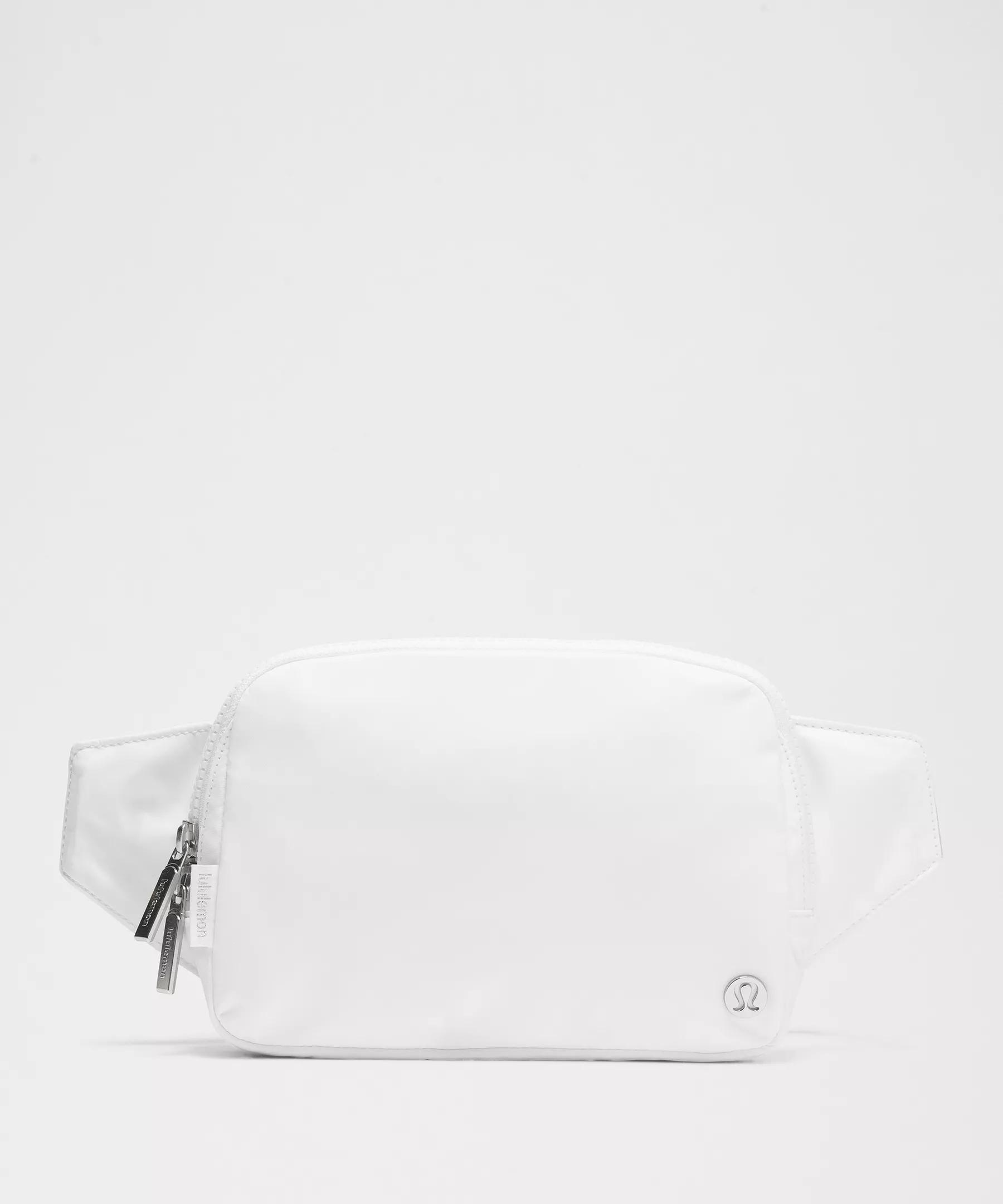 Everywhere Belt Bag Large with Long Strap 2L Product Image