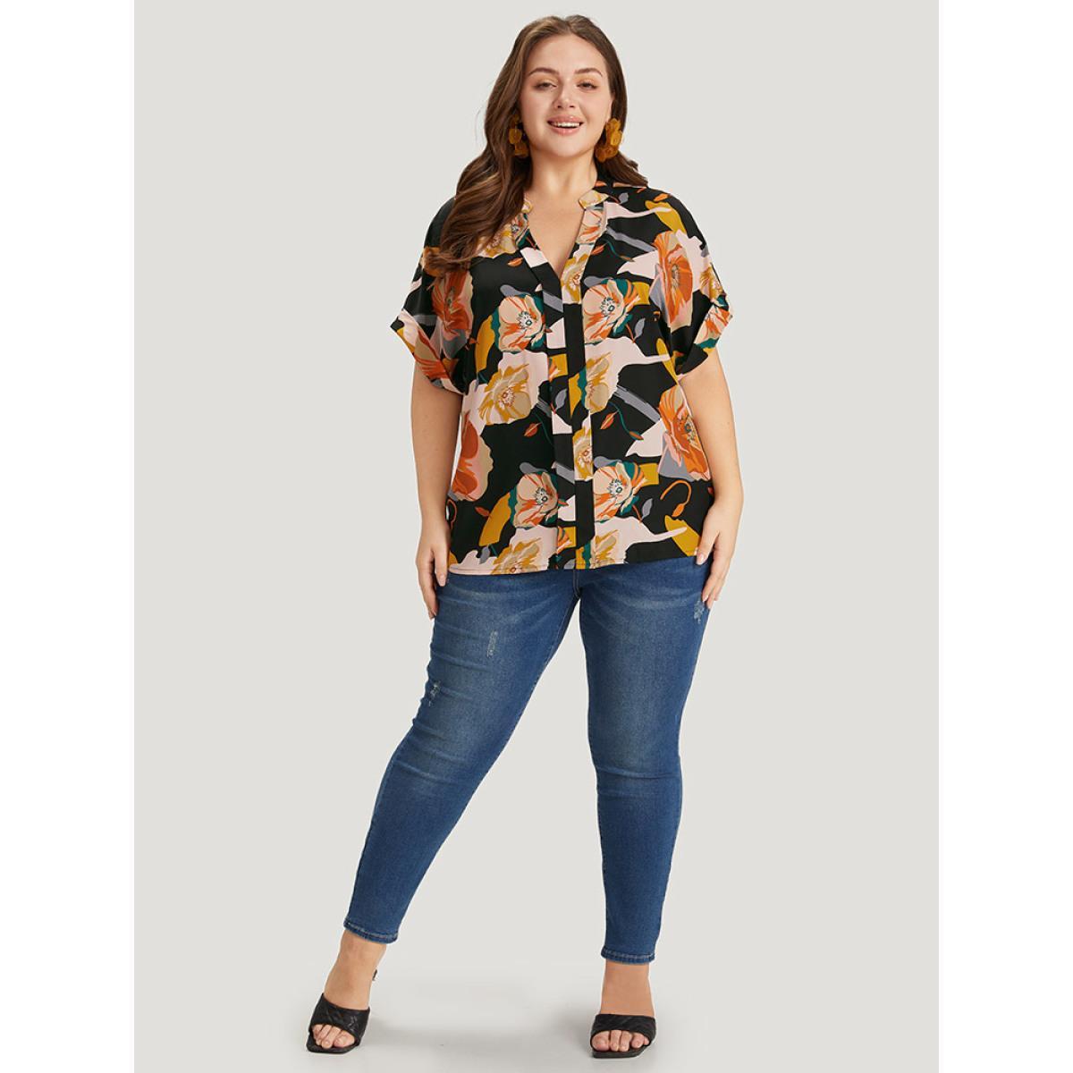 Plus Size Multicolor Floral Print Notched Cuffed Sleeve Blouse Women Elegant Short sleeve Notched collar Dailywear Blouses BloomChic 12/L Product Image