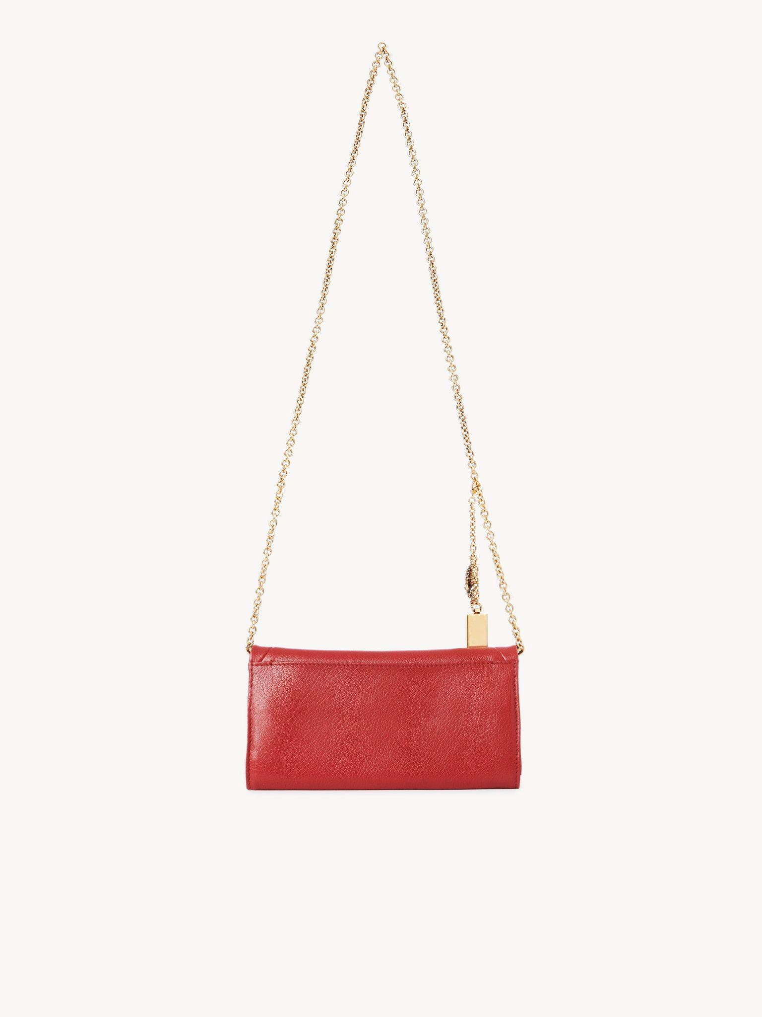Chloé Spin flap wallet on chain in grained leather Product Image
