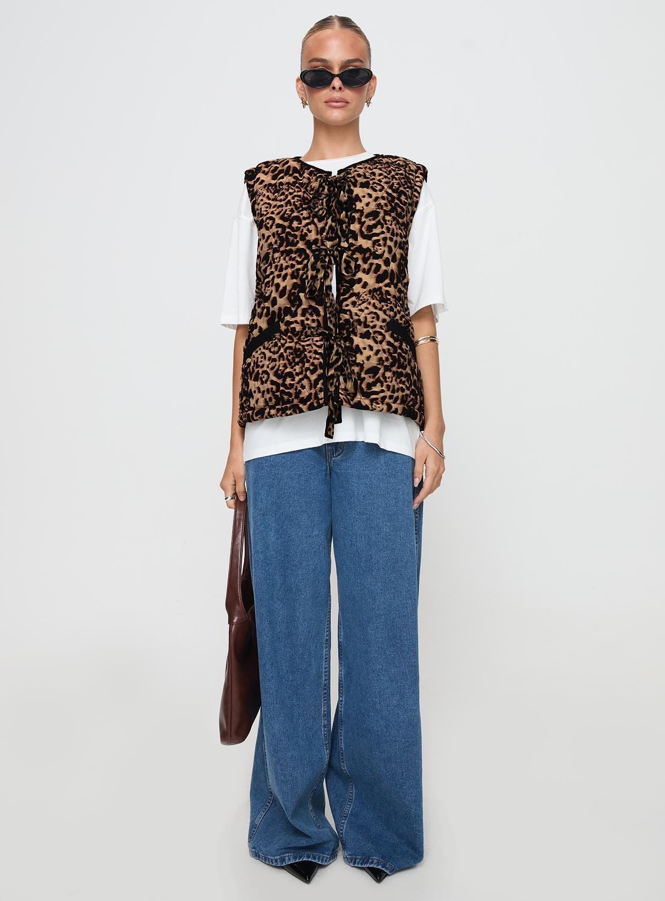 Samual Quilted Vest Leopard Product Image