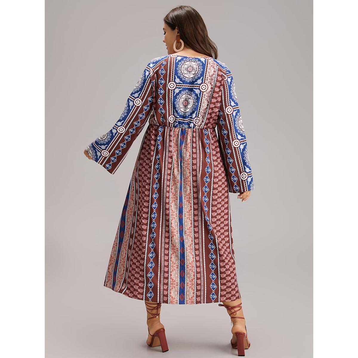 Plus Size Boho Print Keyhole Split Hem Pocket Dress Scarlet Women Vacation Printed Notched collar Long Sleeve Curvy Midi Dress BloomChic 10/M Product Image