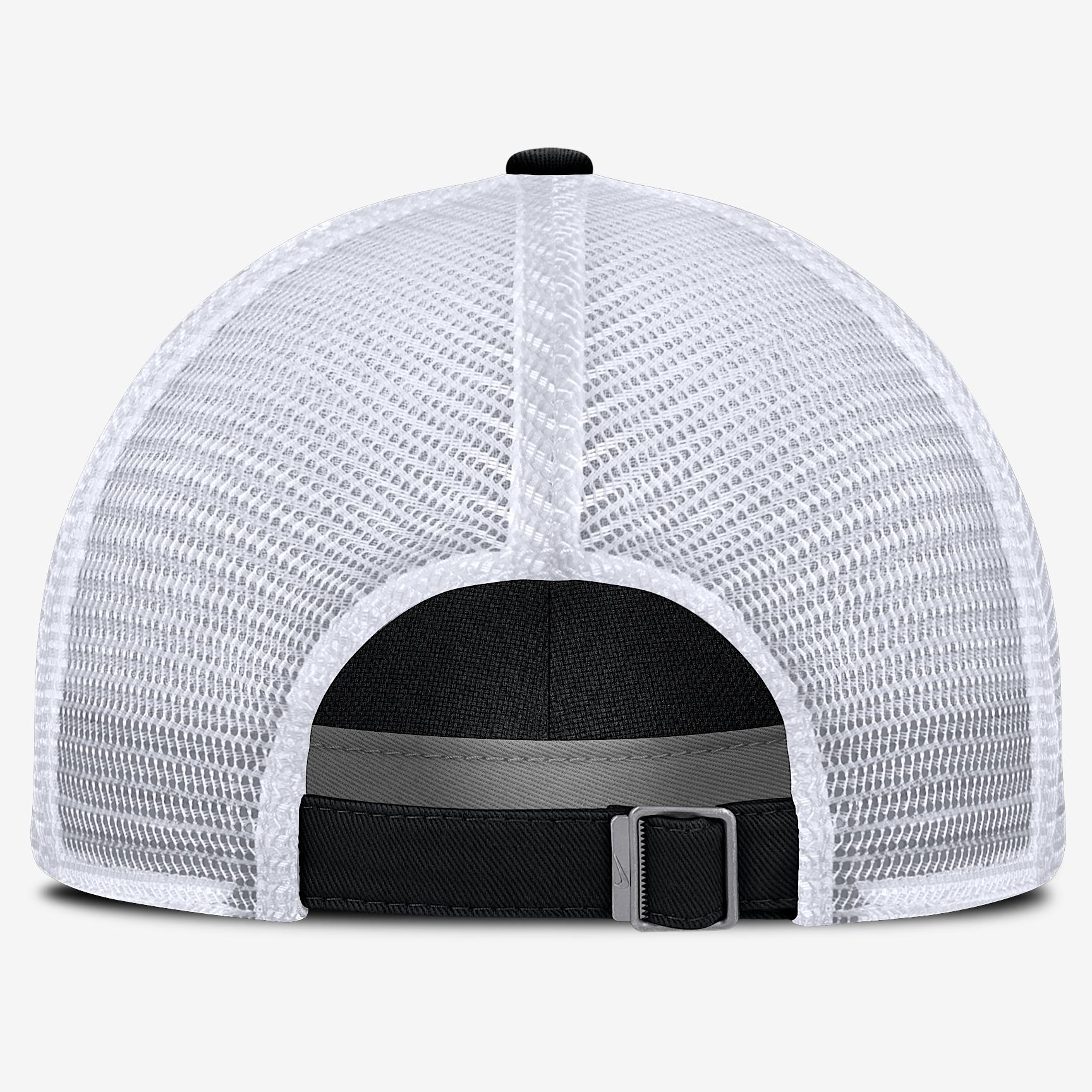 Georgia Legacy Club Men's Nike College Trucker Adjustable Hat Product Image