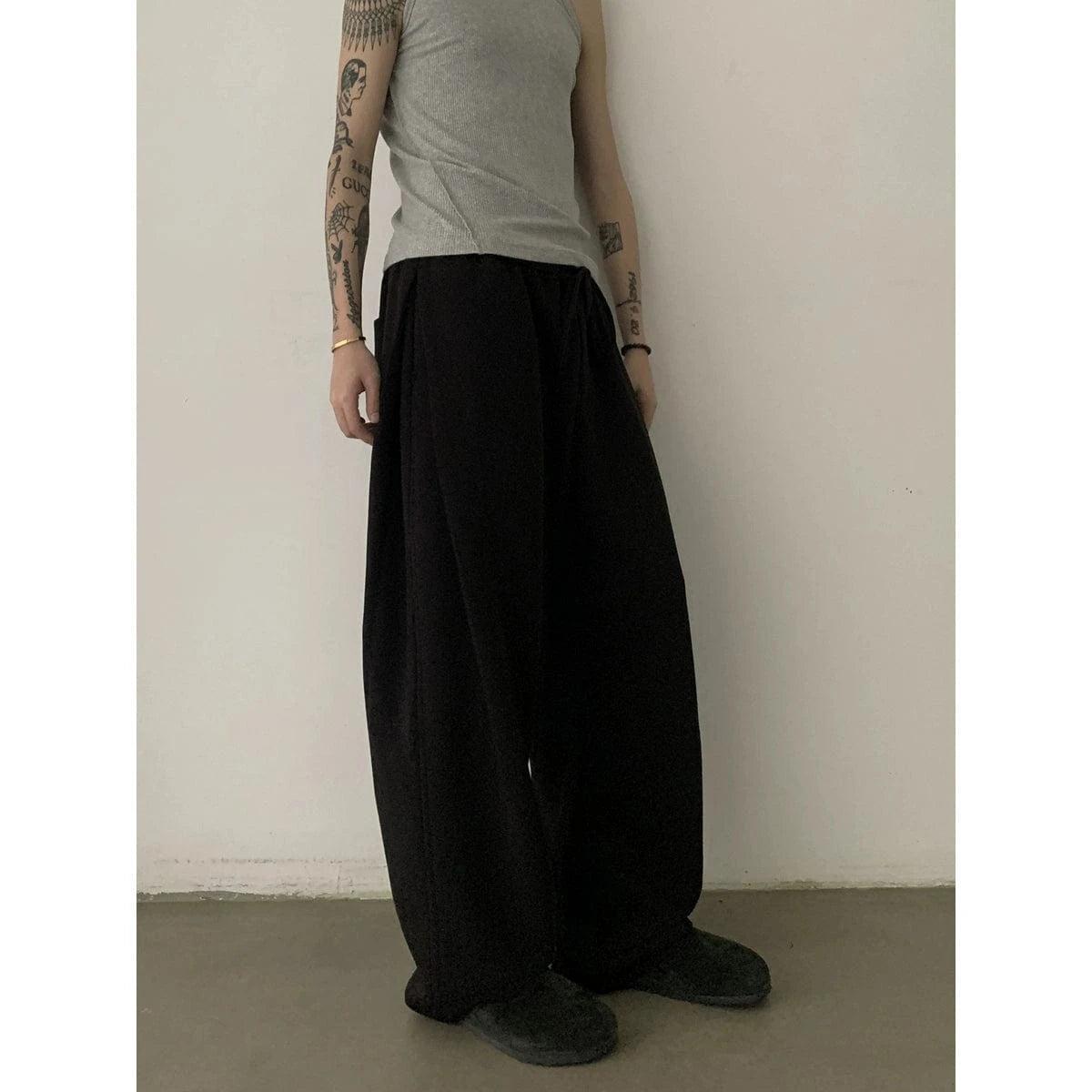 RT No. 18738 PLEATED MACHETE SWEATPANTS Product Image