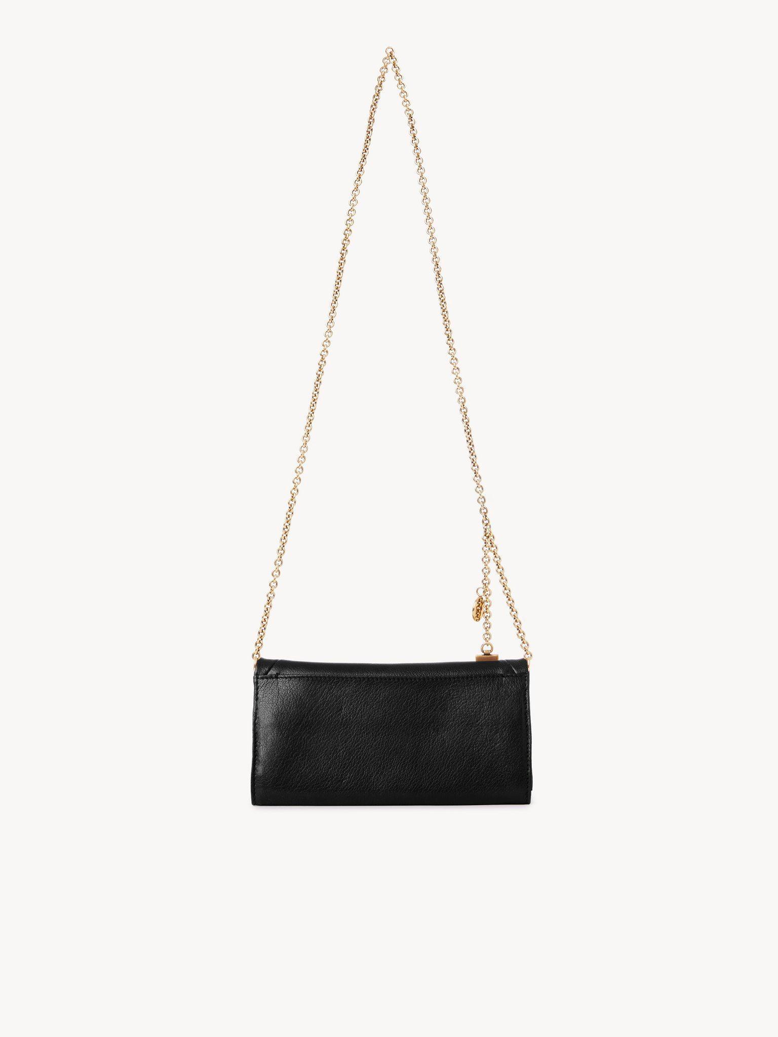 Chloé Spin flap wallet on chain in grained leather Product Image