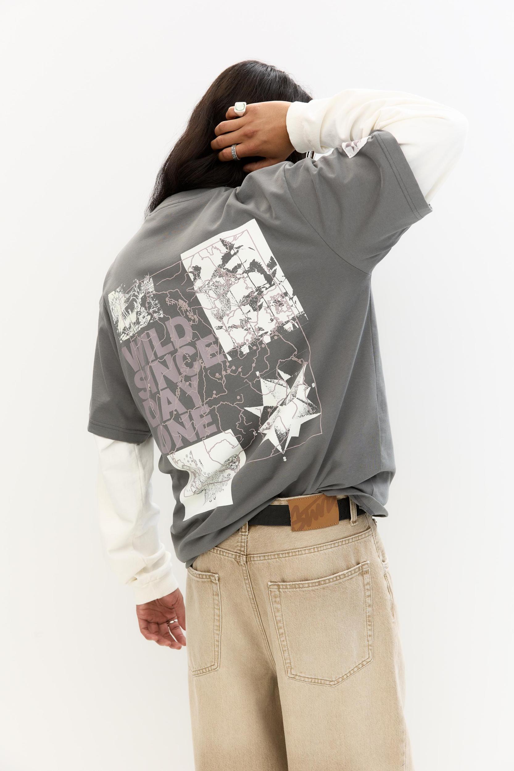 Slogan graphic T-shirt Product Image