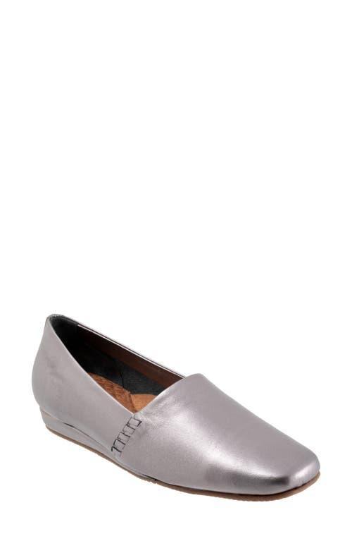 SoftWalk Vale Leather Wedge Slip Product Image