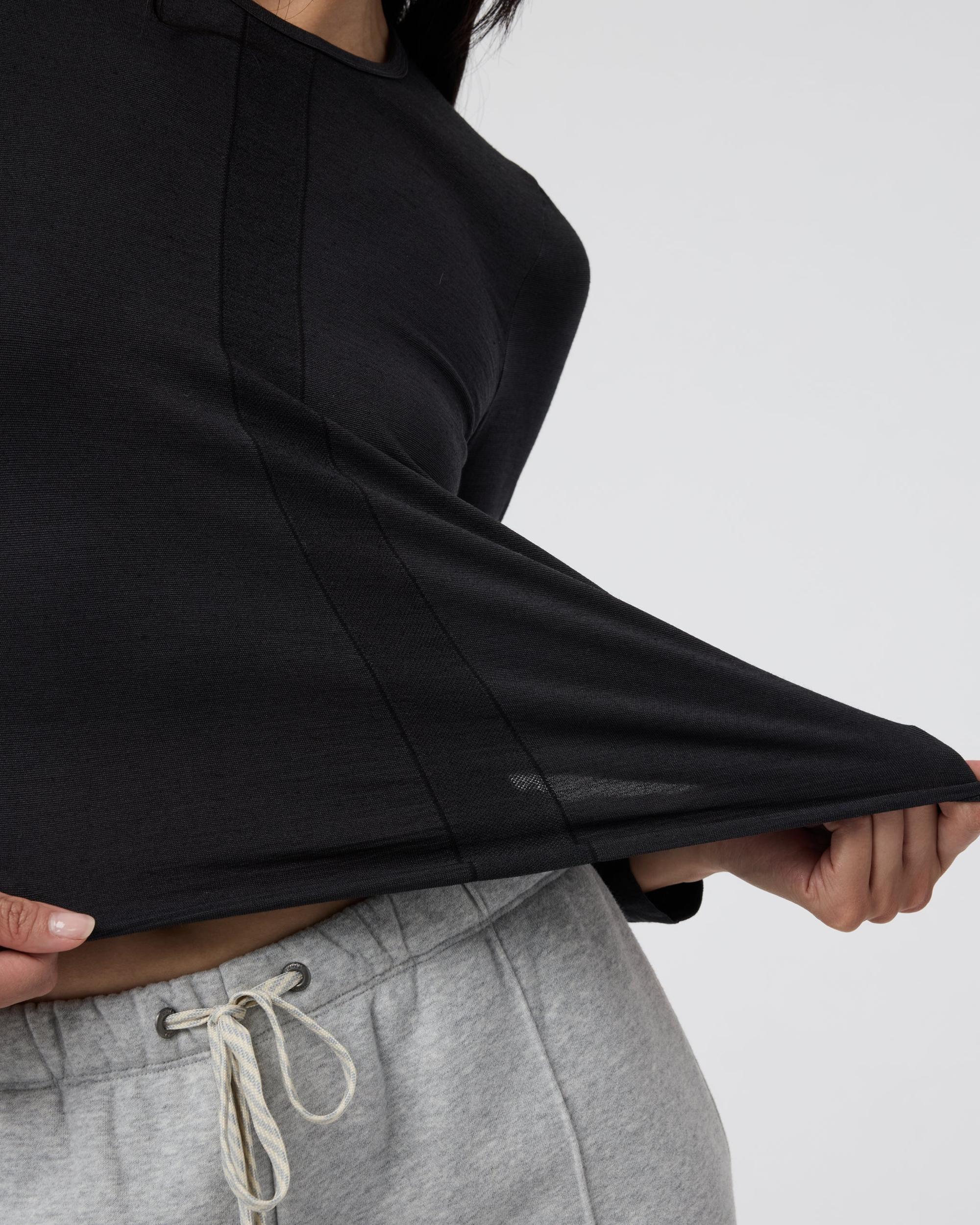 Long Sleeve Apres Sport Seamless Top Product Image