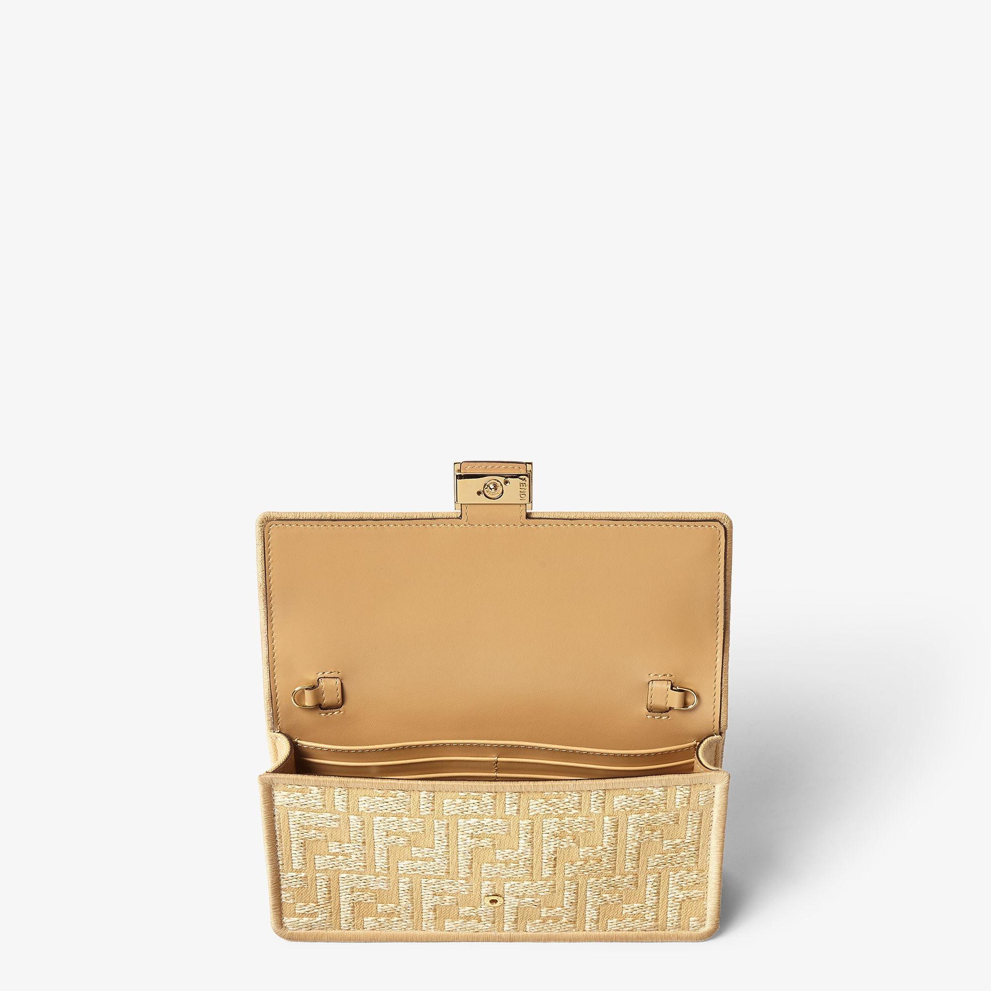 Wallet On Chain BaguetteJacquard fabric wallet with raffia FF Product Image