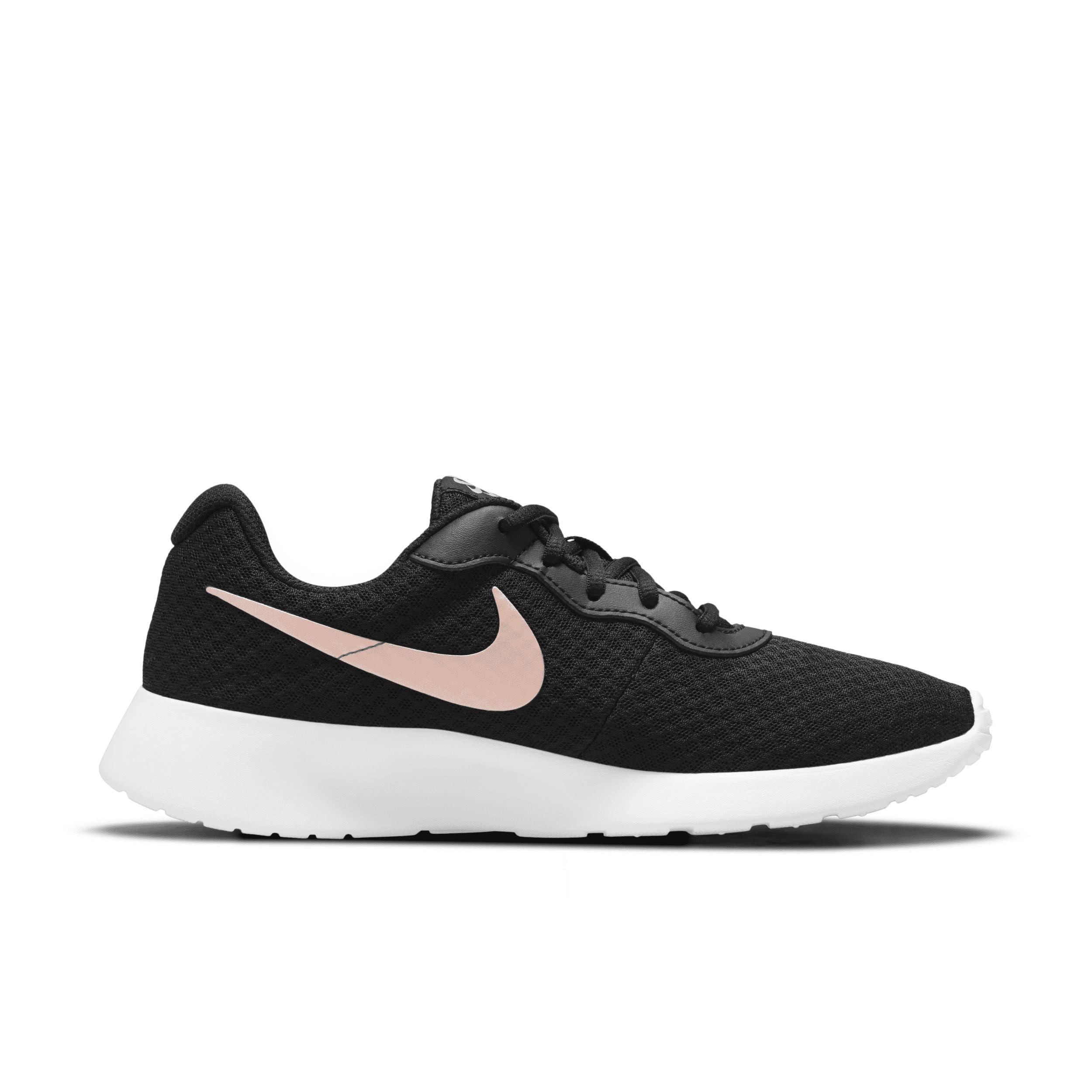 Nike Womens Tanjun EasyOn Shoes Product Image