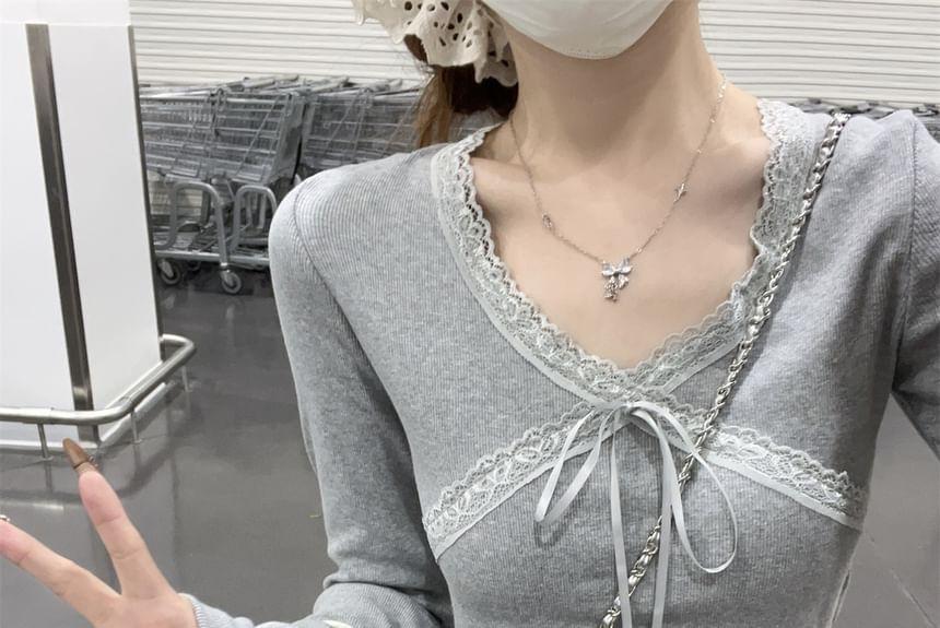 Long-Sleeve V-Neck Lace Trim Plain Top Product Image