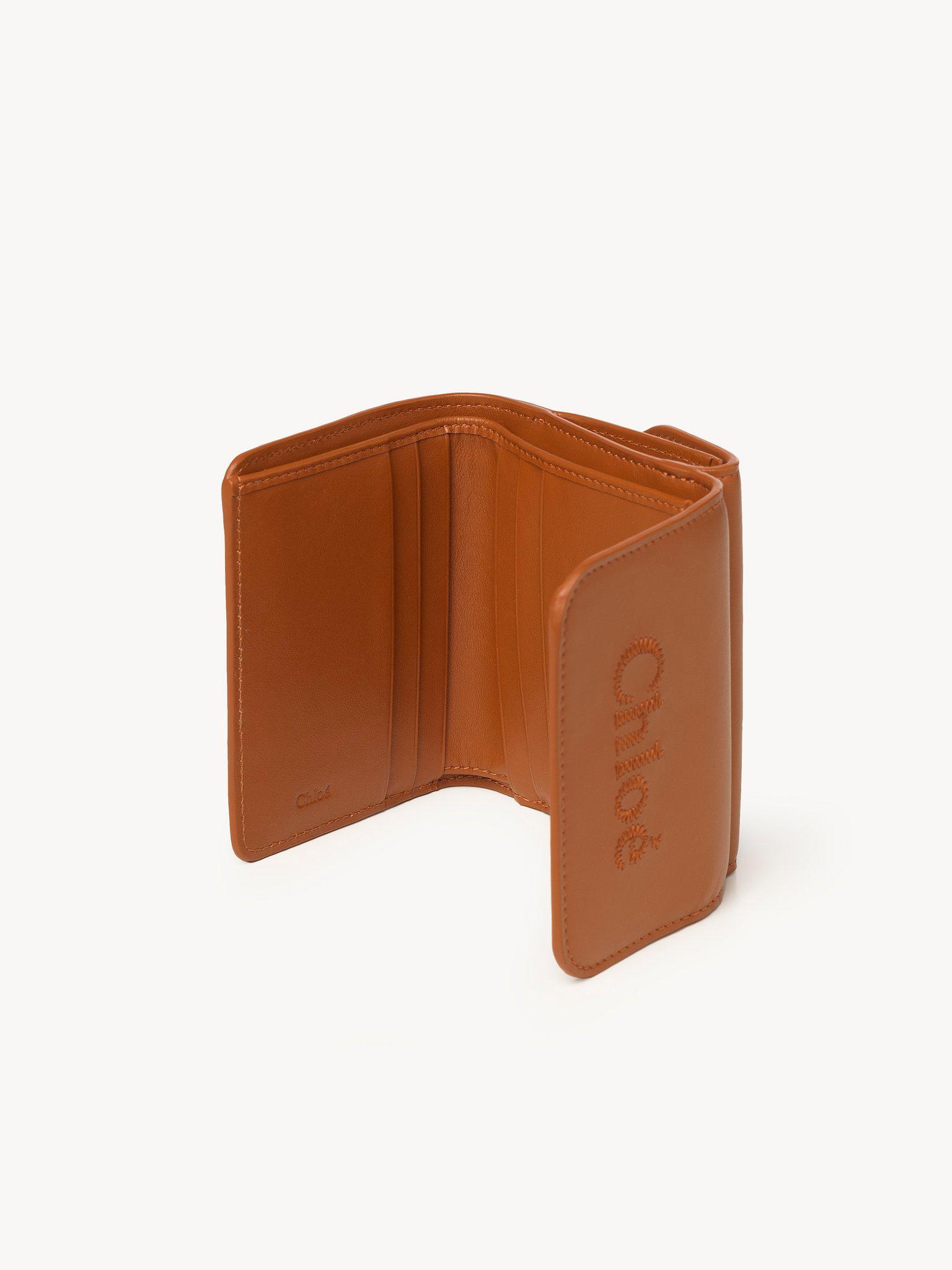 Small Chloé Sense tri-fold in soft leather Product Image