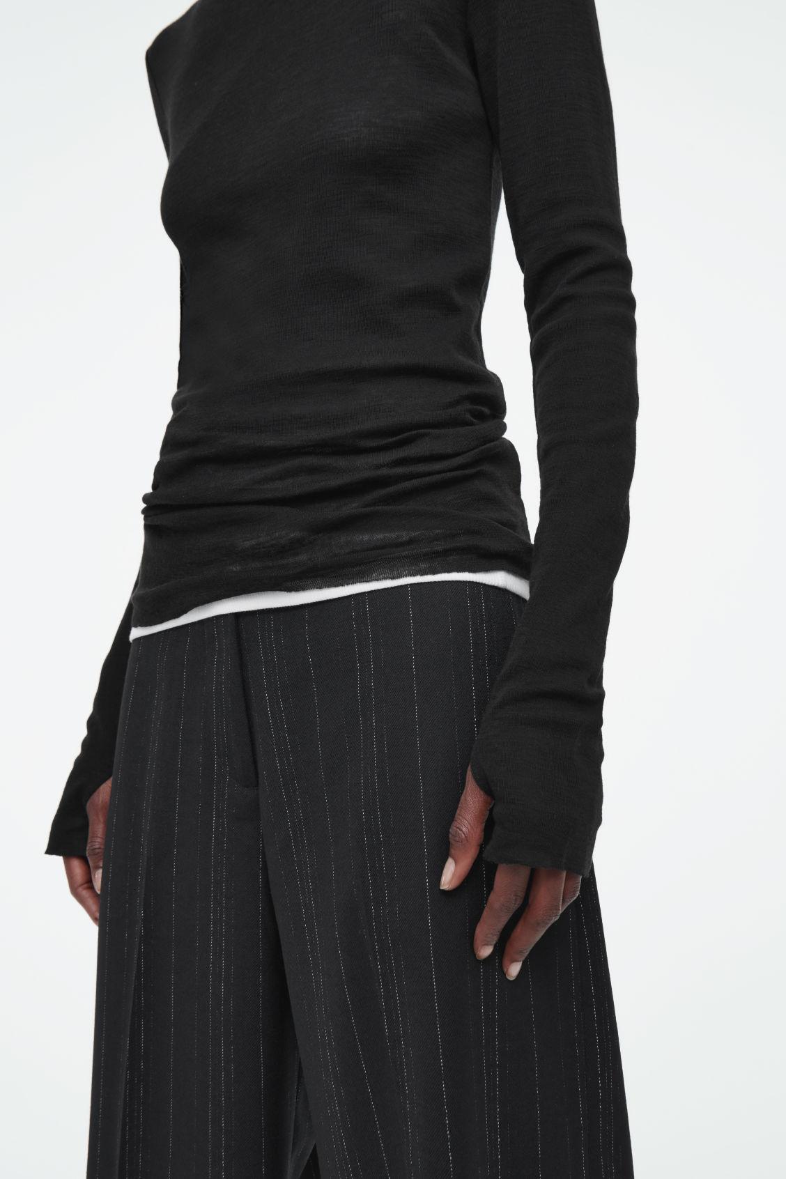 CREW-NECK MERINO WOOL TOP Product Image