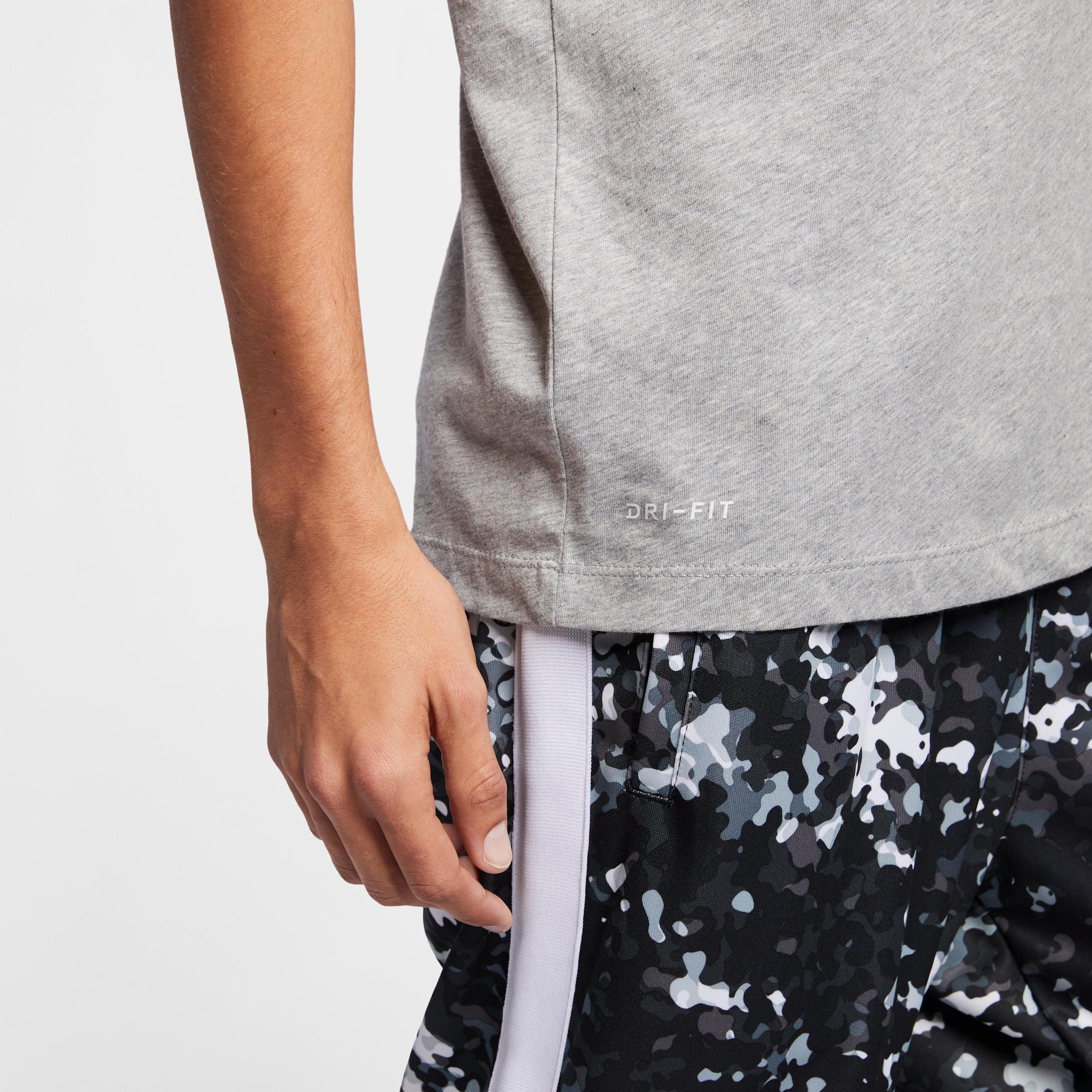 Mens Nike Sportswear T-Shirt | AR5004-063 Product Image