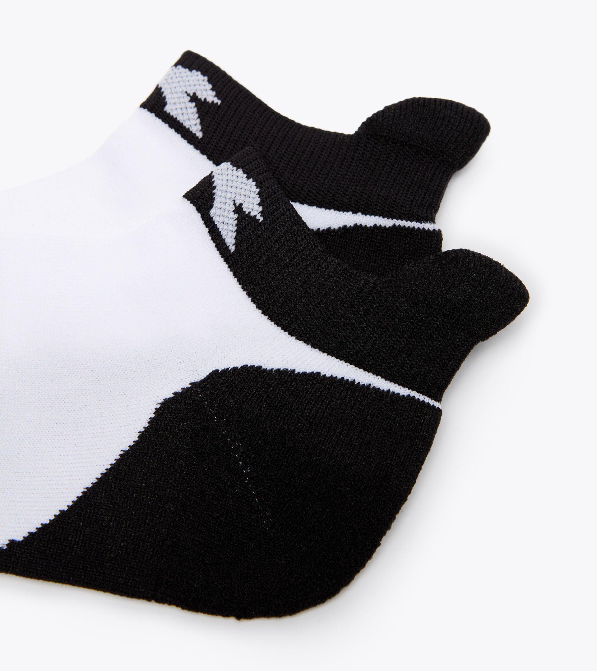 L. SOCKS Product Image