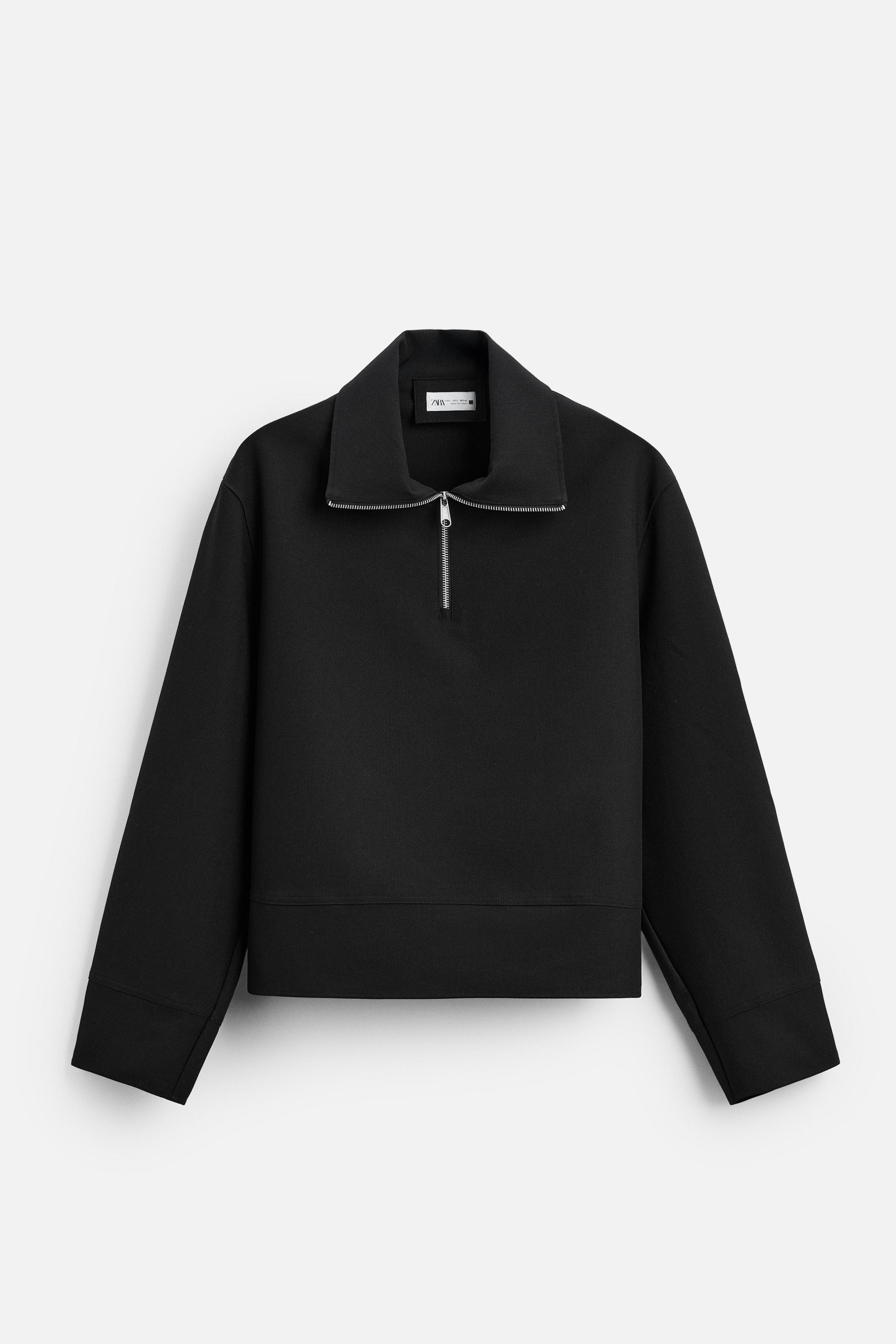 QUARTER ZIP TECHNICAL SWEATSHIRT Product Image