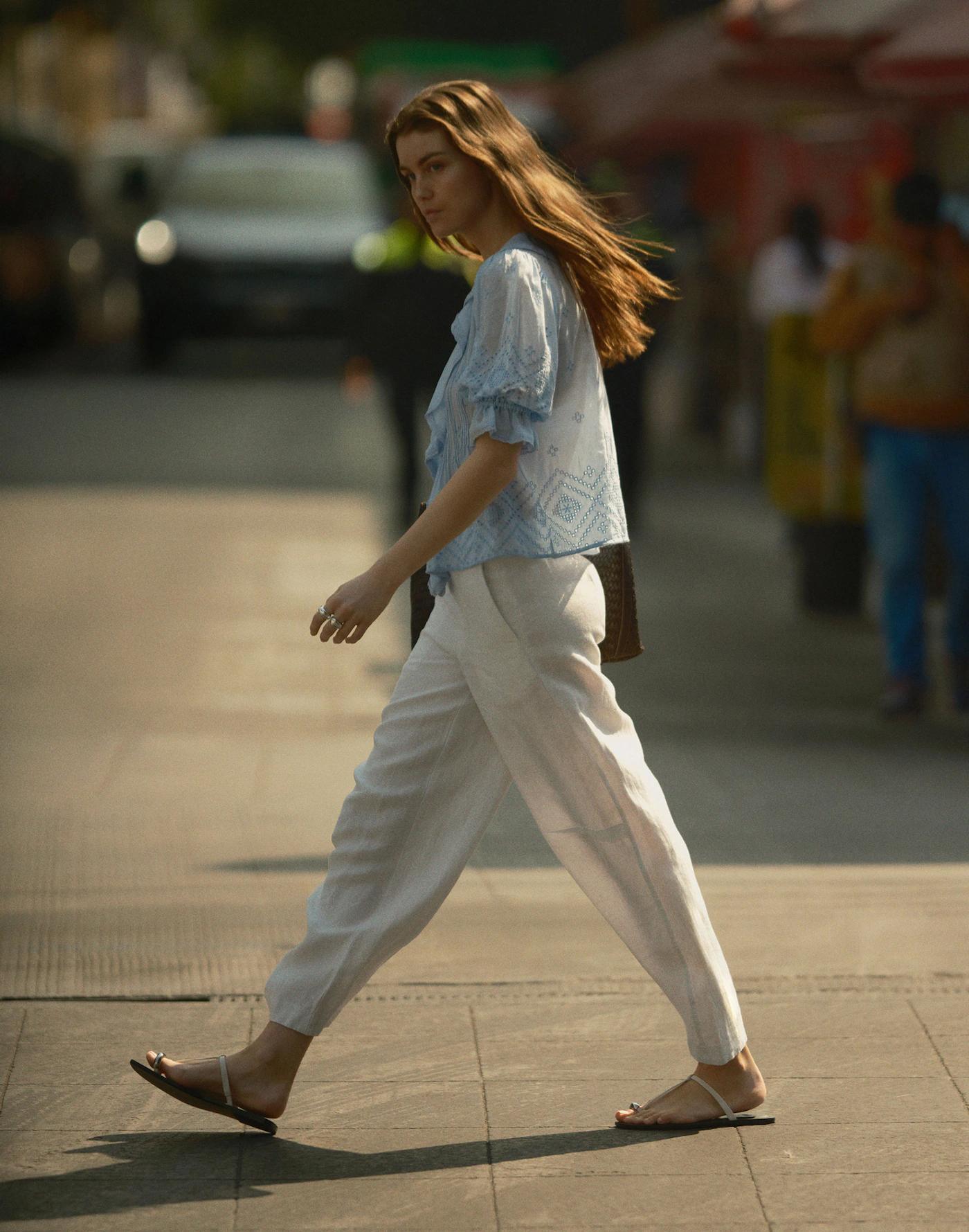 Petite Pull-On Barrel Pants in 100% Linen Product Image