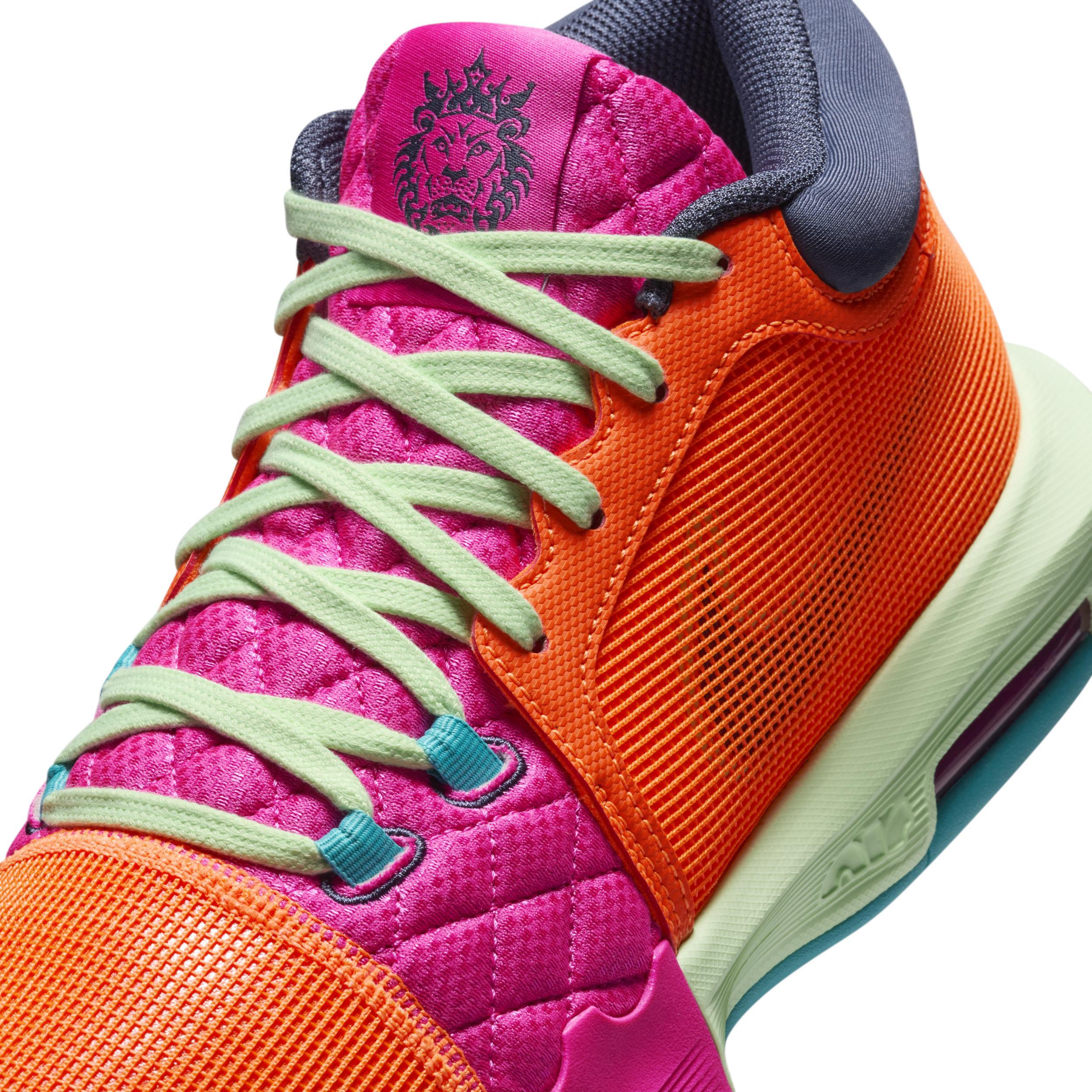 Nike Men's LeBron Witness 8 Basketball Shoes Product Image