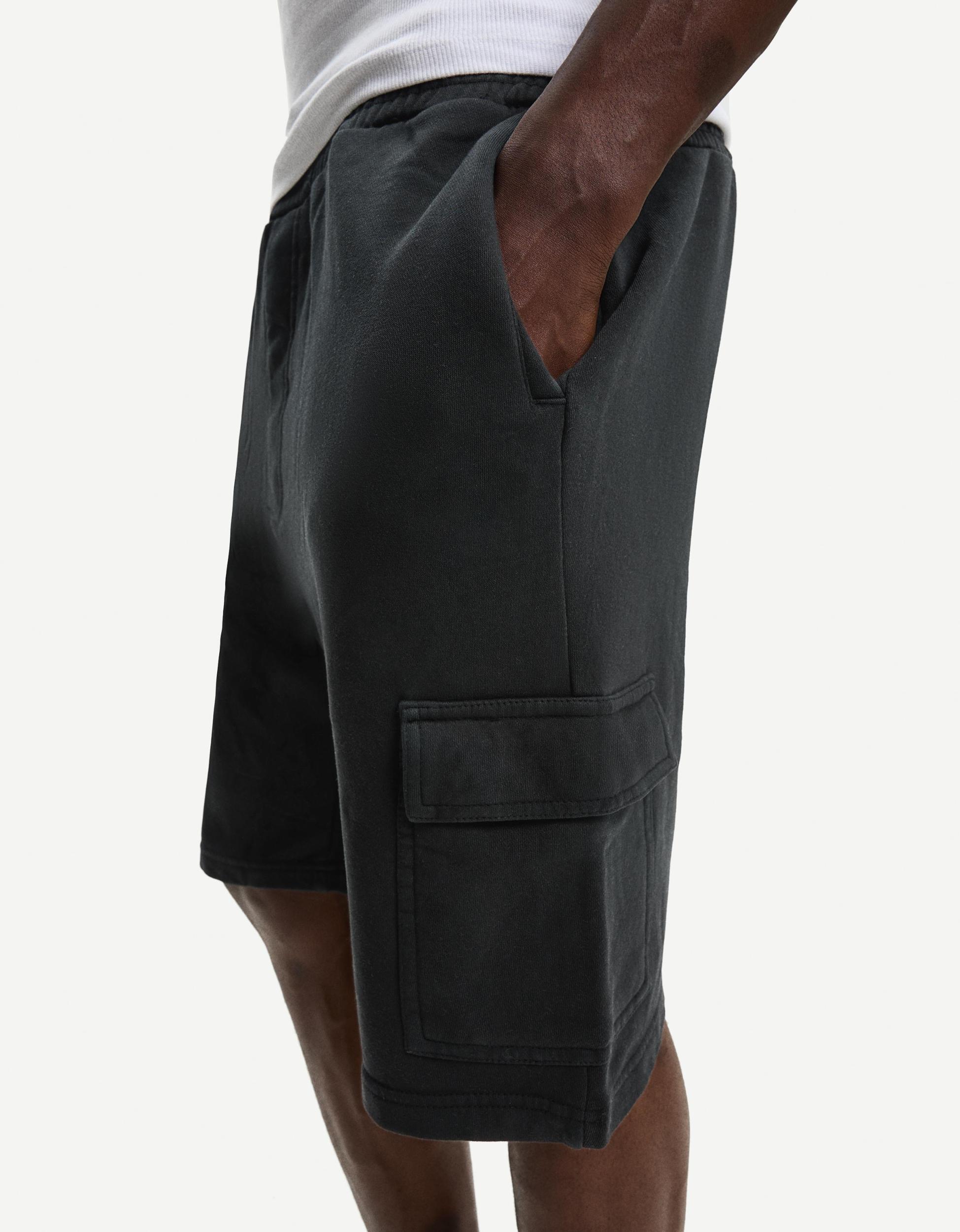 Plush cargo Bermuda shorts Product Image