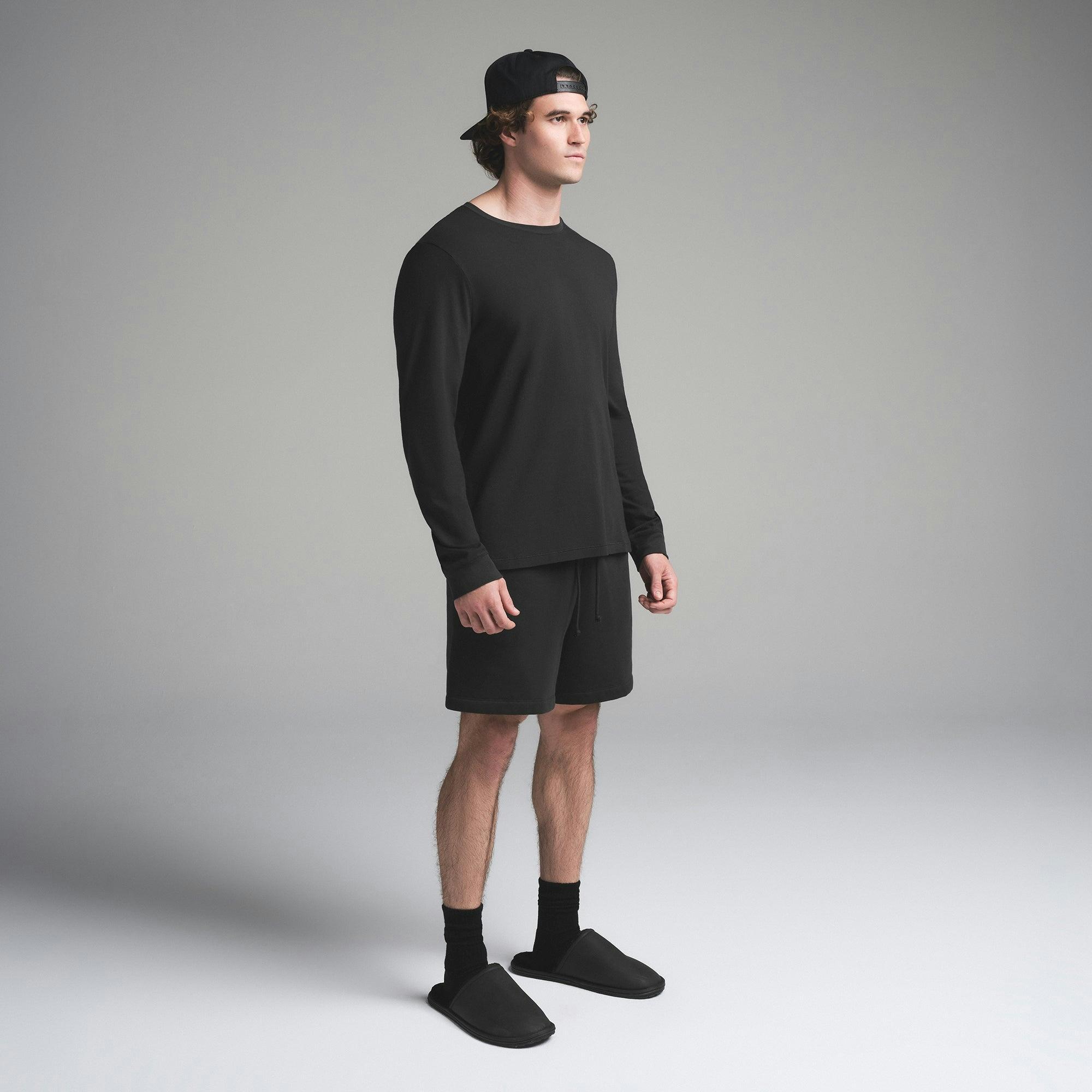 SKIMS COTTON MENS CLASSIC LONG SLEEVE T-SHIRT | ONYX Product Image