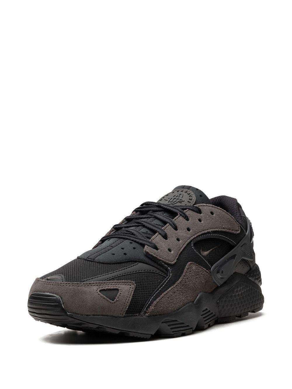 NIKE Air Huarache Runner Men's Low Shoe Black/medium Ash/anthracite Product Image