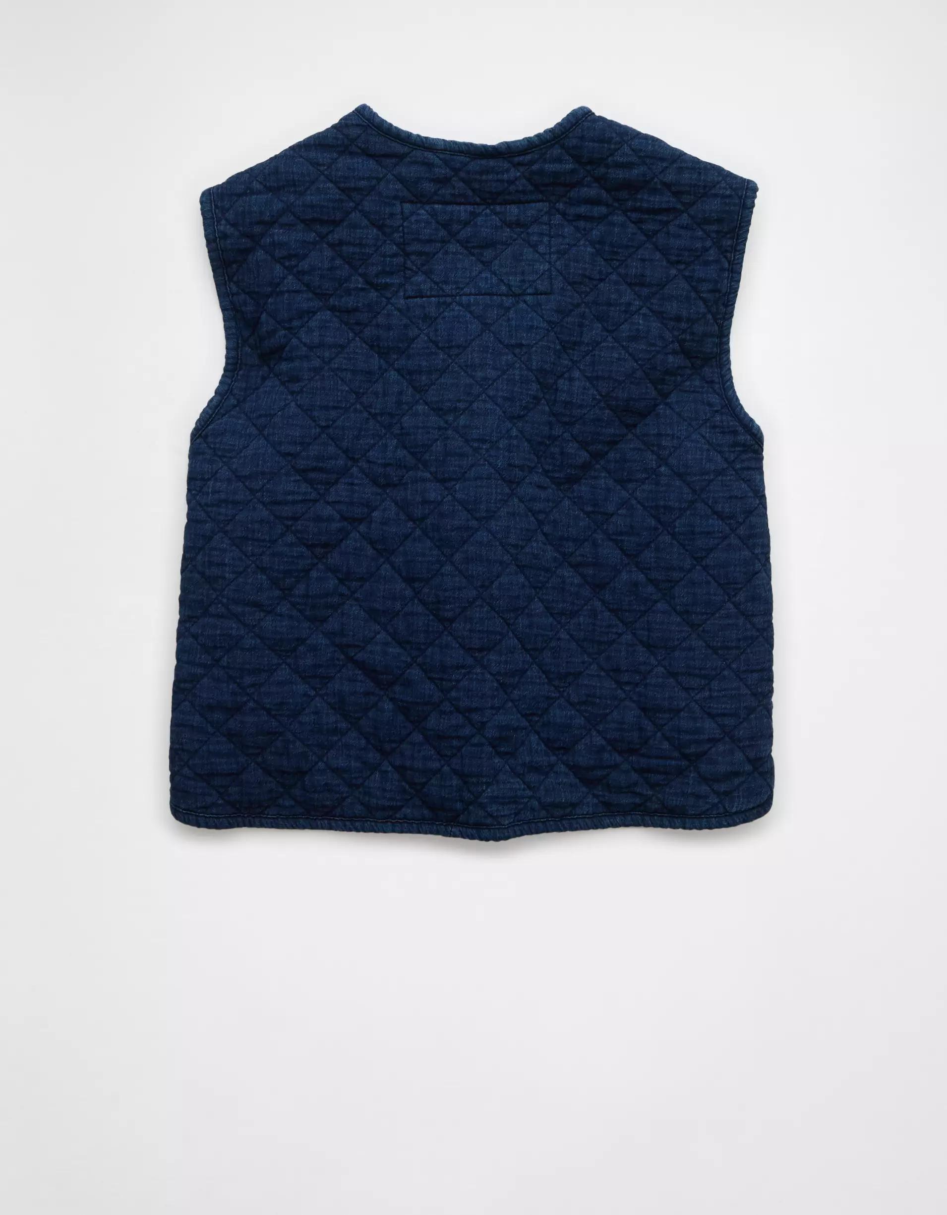 AE Tie Front Quilted Vest Product Image