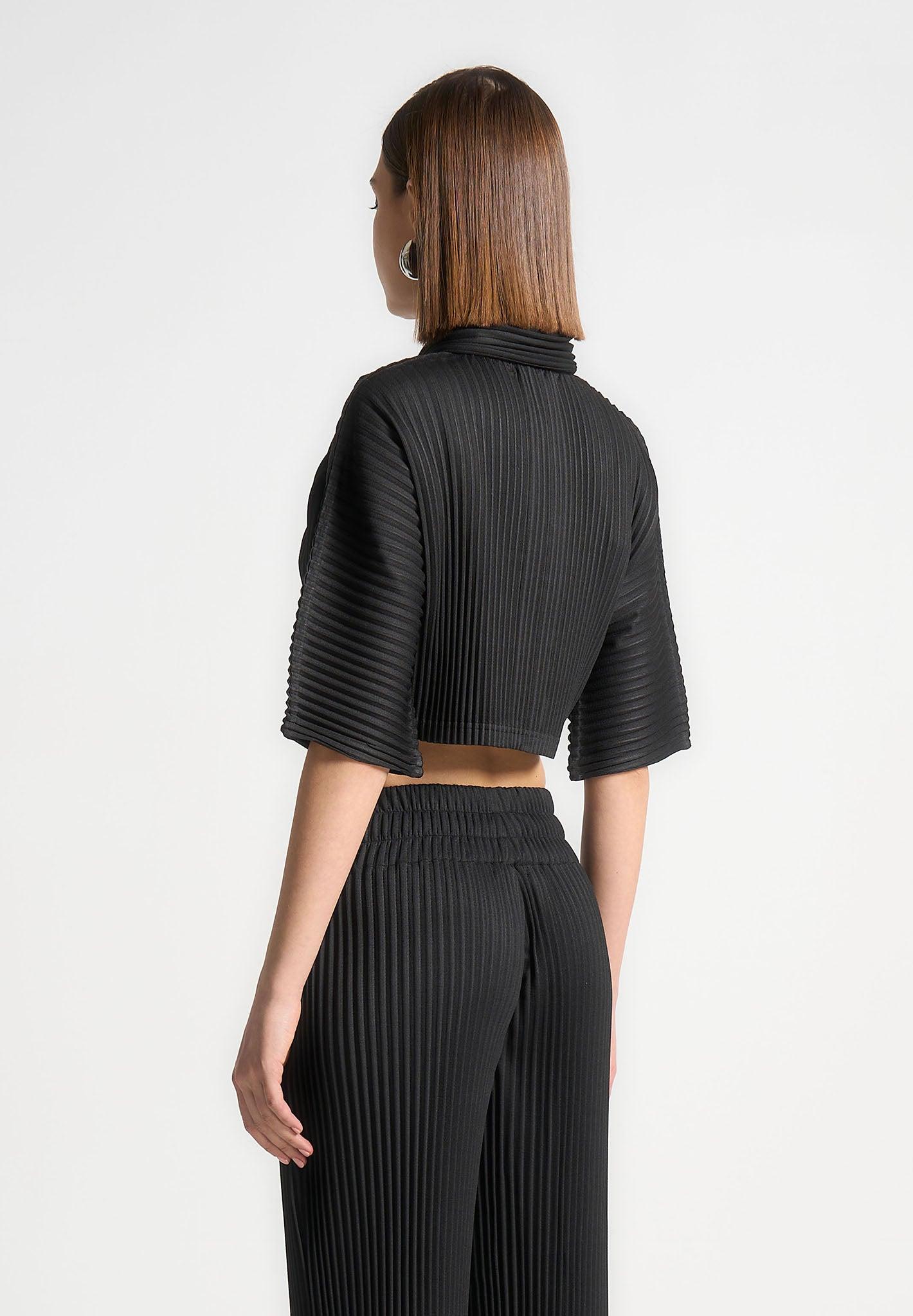 Pleated Cropped Shirt - Black Female Product Image