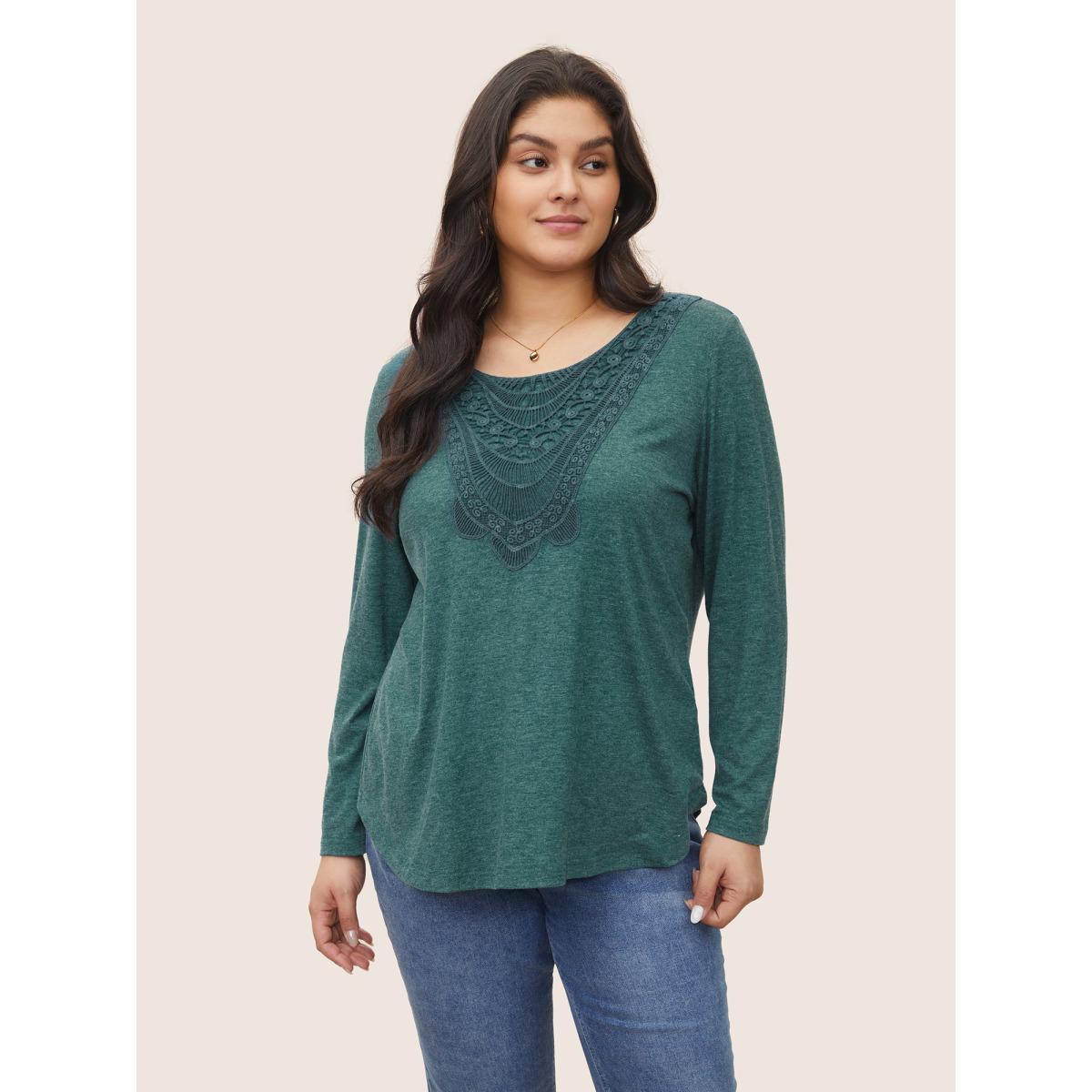 Plus Size Solid Eyelet Lace Curved Hem T-shirt DarkGreen Women Elegant Cut-Out Plain Round Neck Everyday T-shirts BloomChic 10/M Product Image