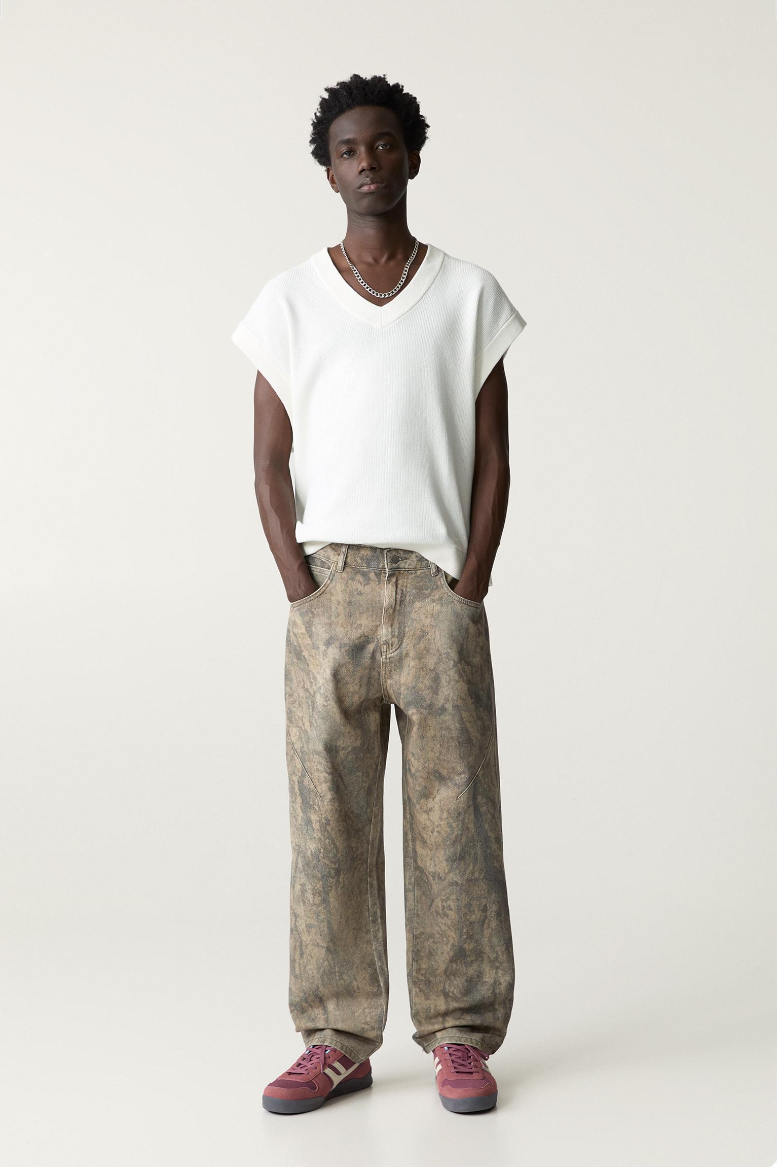 Printed baggy pants Product Image