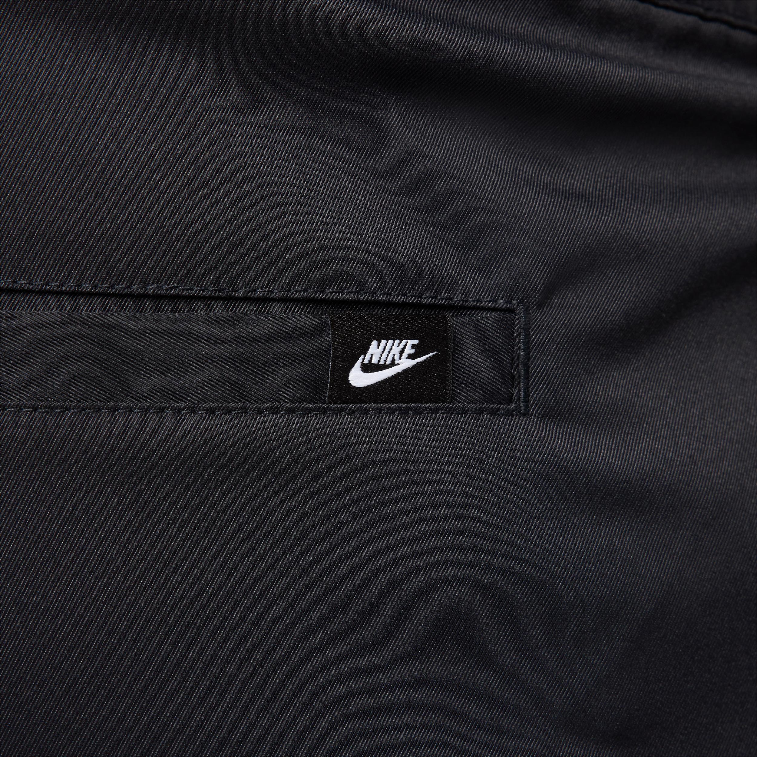 Nike Men's Club Woven Tapered Pants Product Image