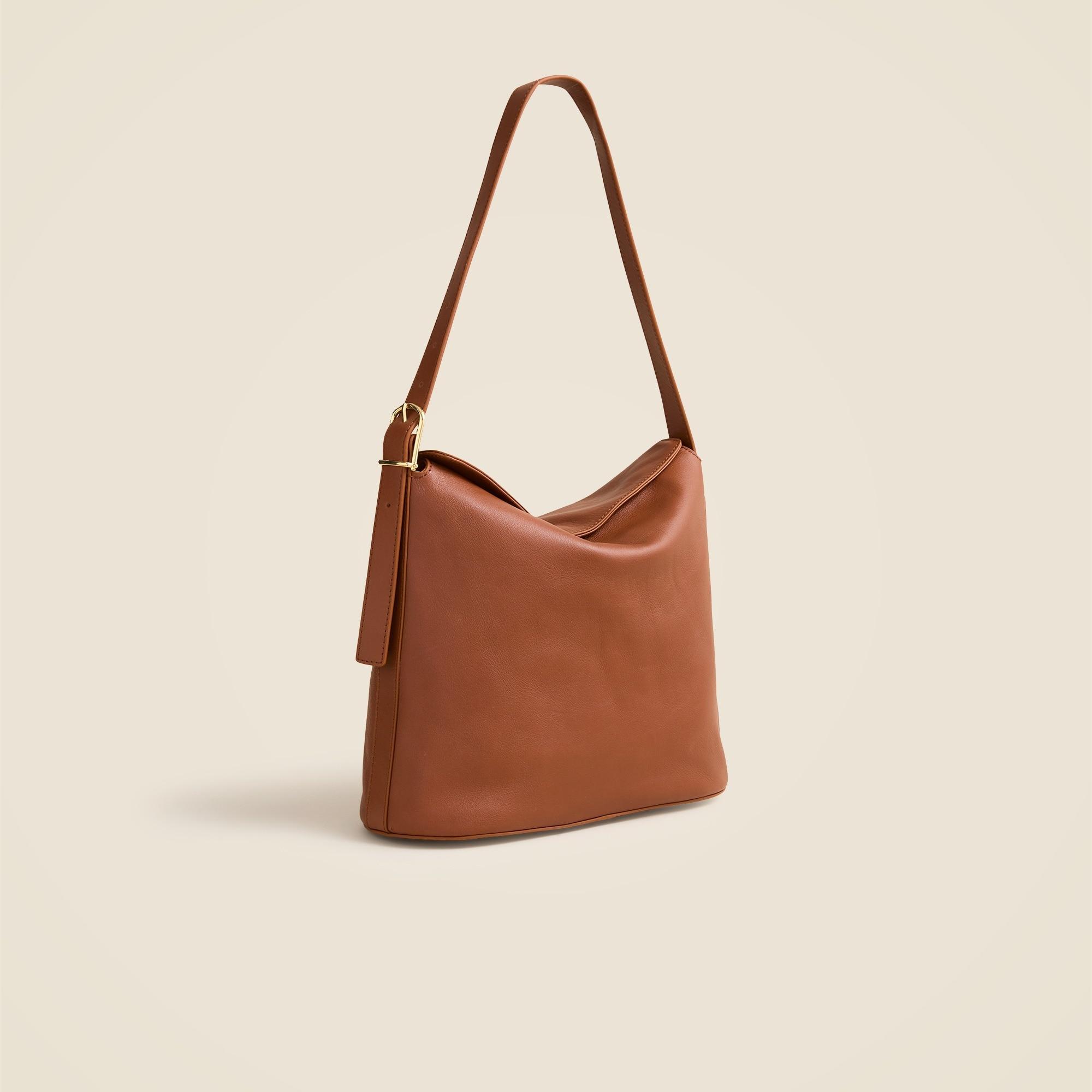 Berkeley shoulder bucket bag in leather Product Image