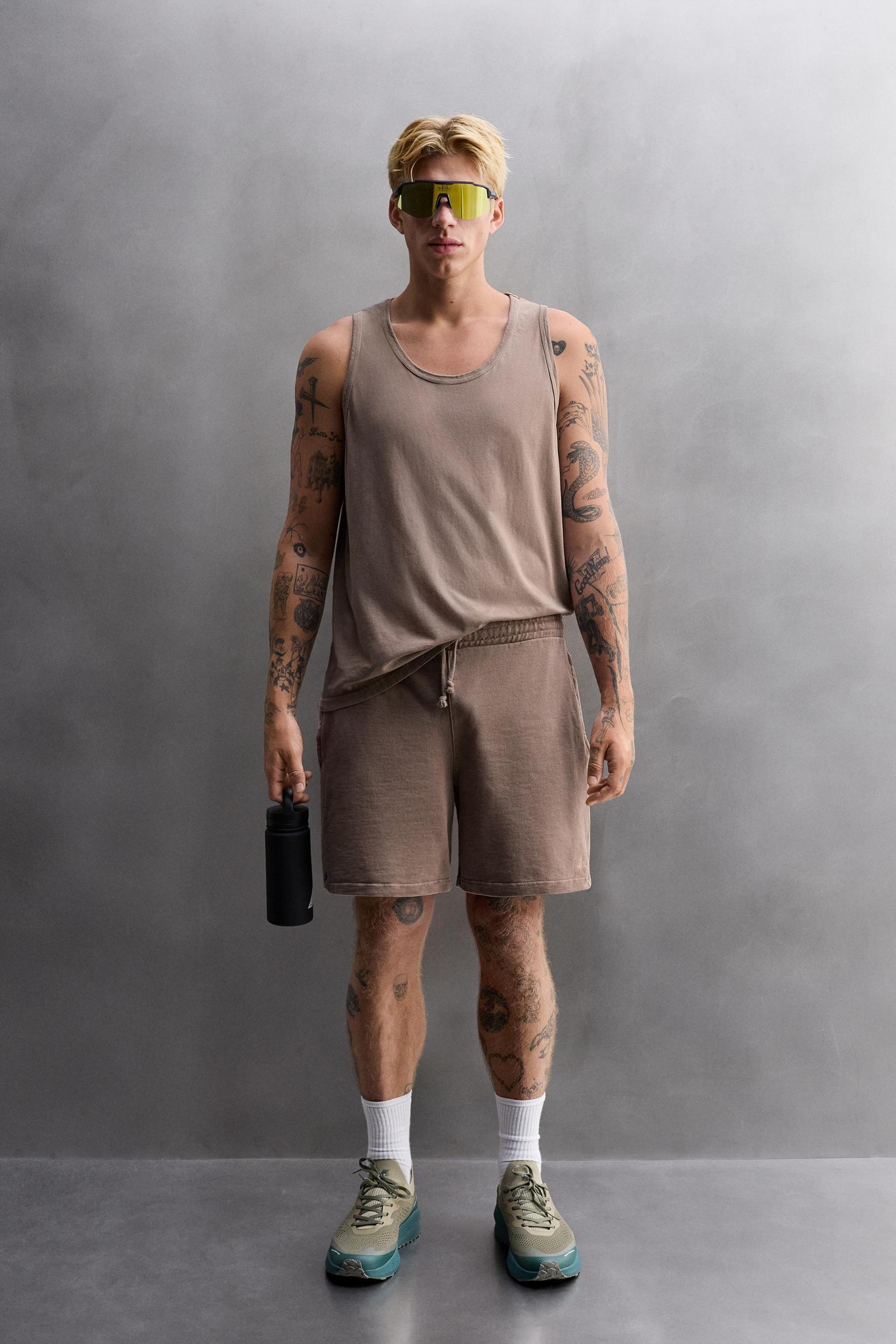 JOGGER SHORTS Product Image