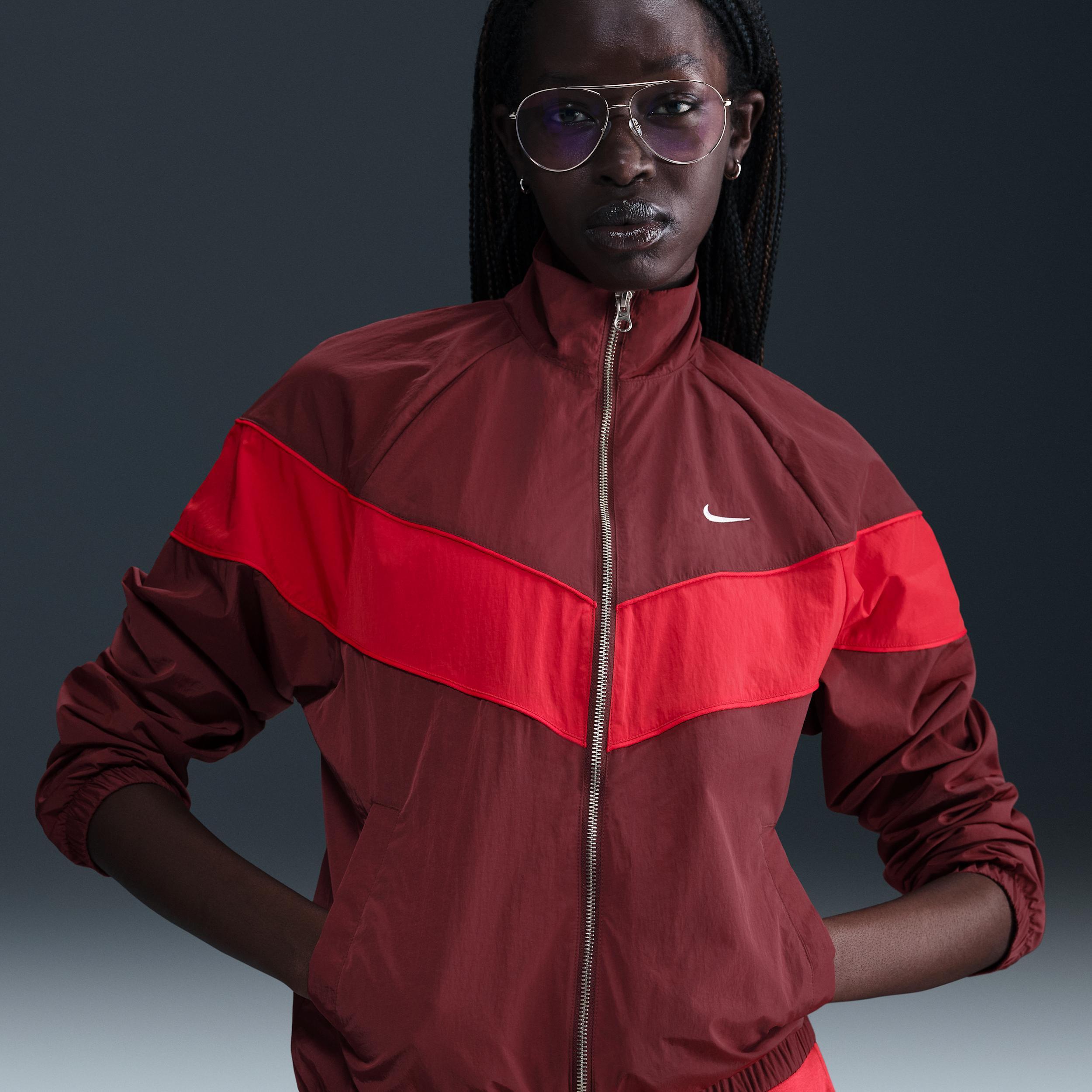 Nike Women's Windrunner Loose UV Woven Full-Zip Jacket Product Image